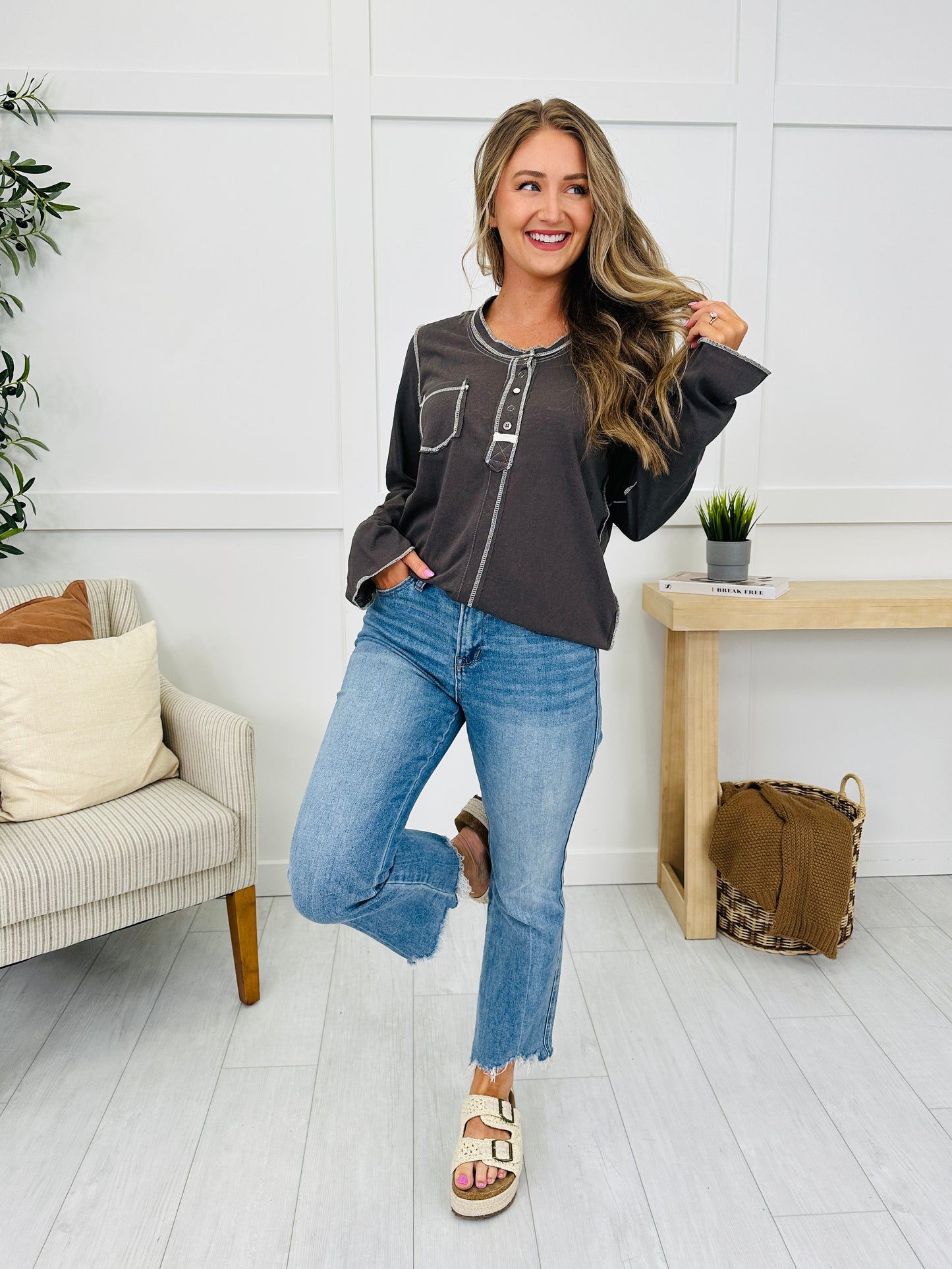 Outline Touch Top in Charcoal