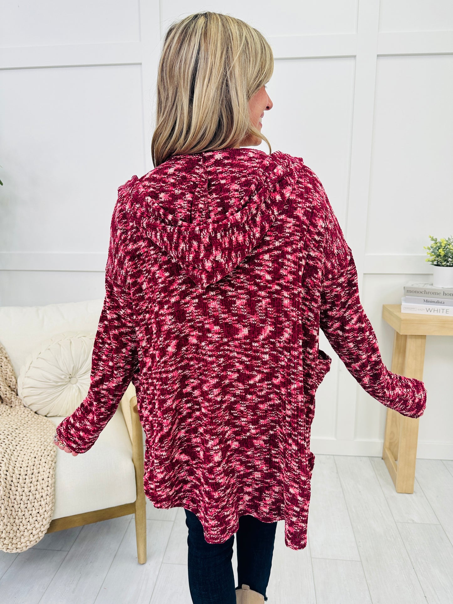 REG/CURVY Cherry Bliss Cardigan