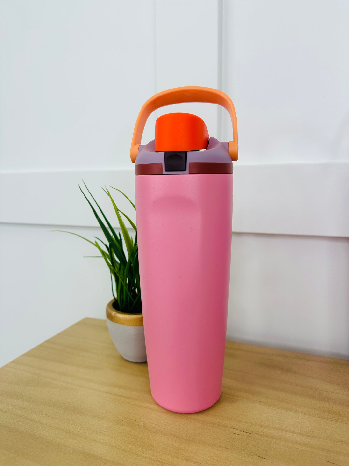 30oz Multicolor Water Bottle- Multiple Colors!