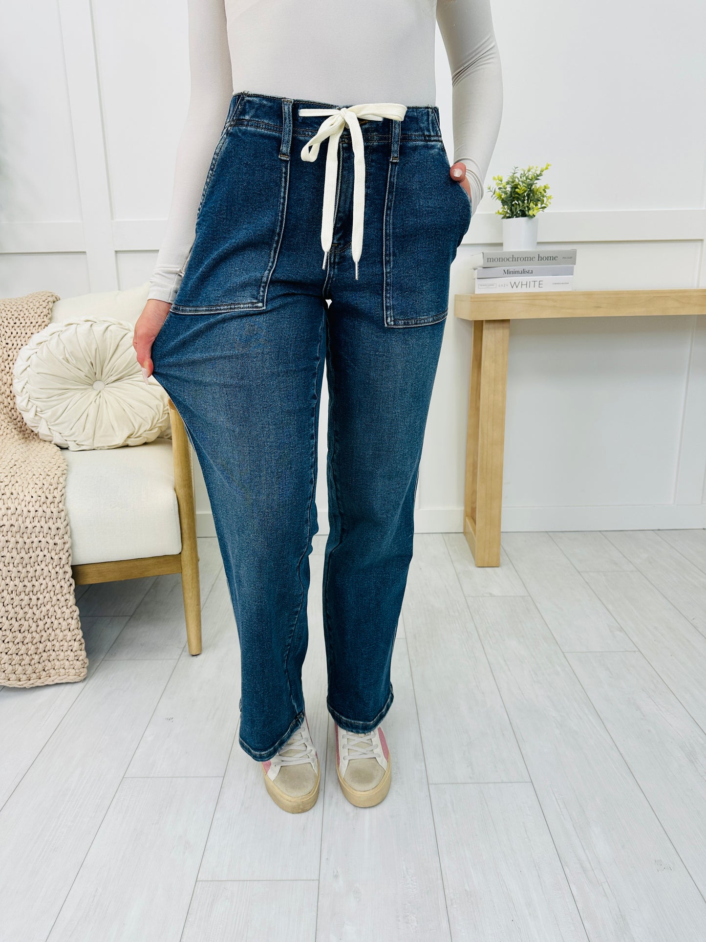 Judy Blue Tied and True Drawstring Wide Leg Jeans in Reg/Curvy