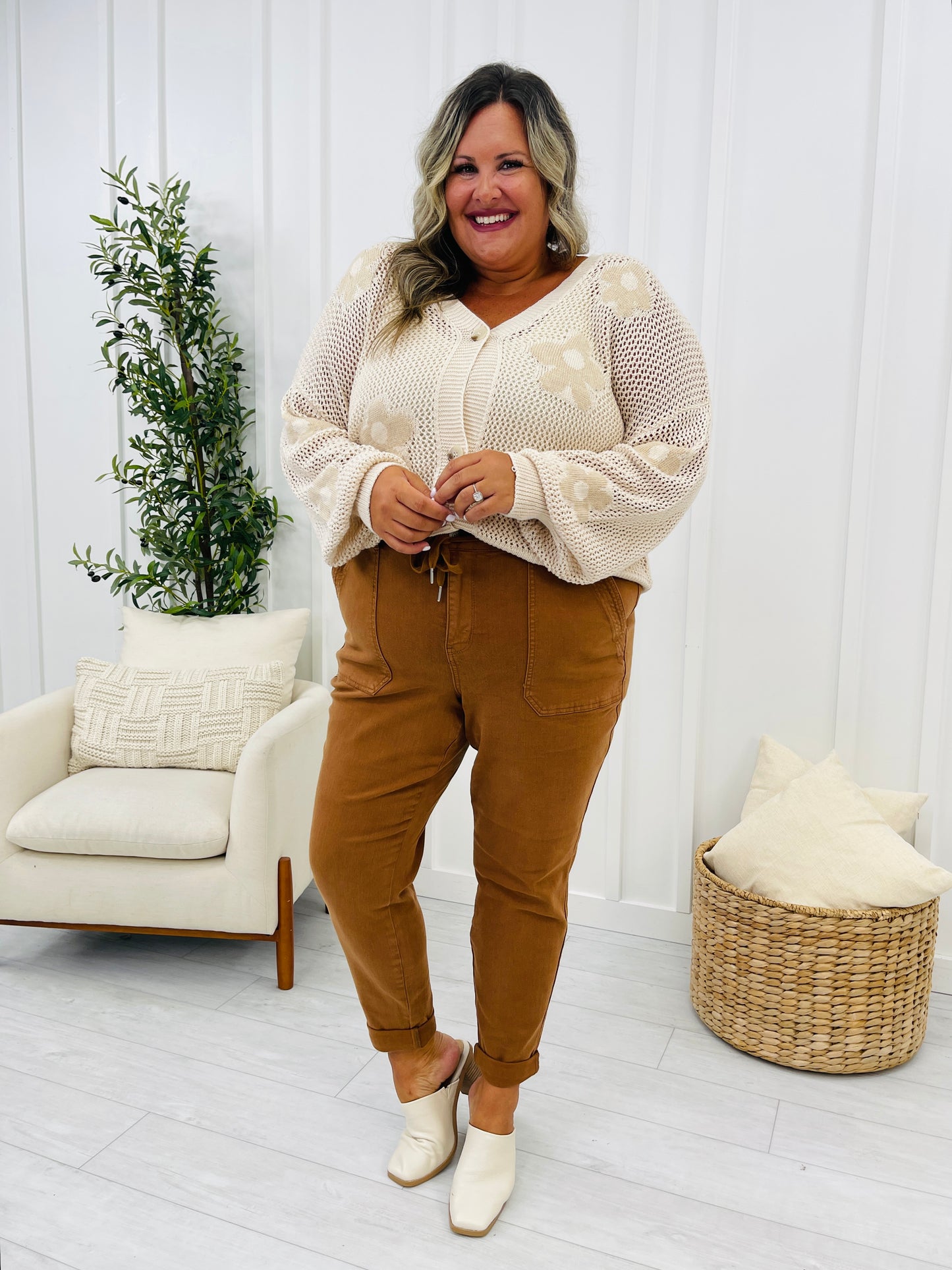 Judy Blue Comfortable in Camel Joggers in Reg/Curvy