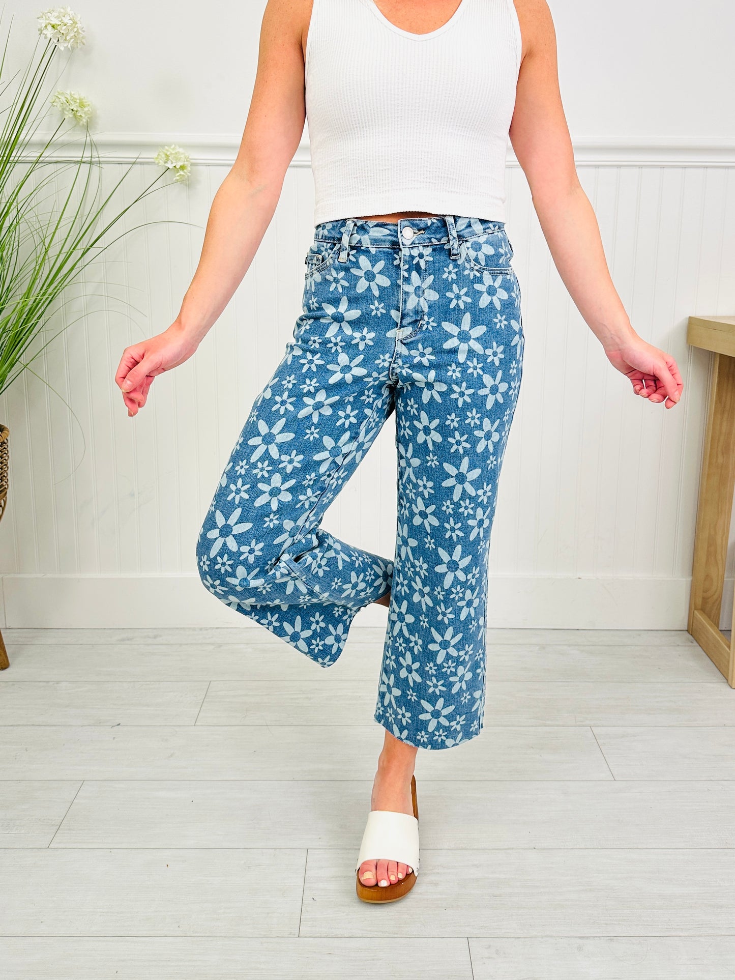 Judy Blue Daisy Daze Cropped Wide Leg Jeans