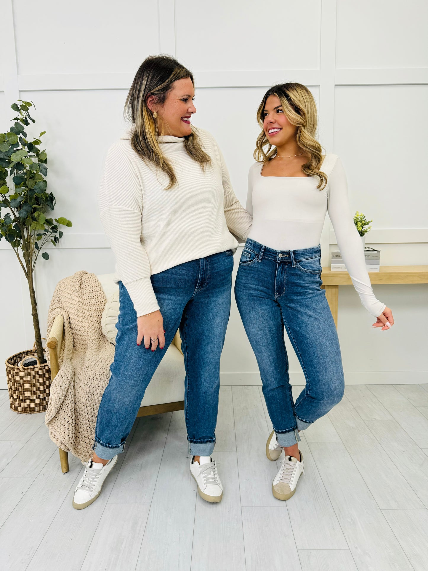 Judy Blue Easy Does It Boyfriend Jeans in Reg/Curvy