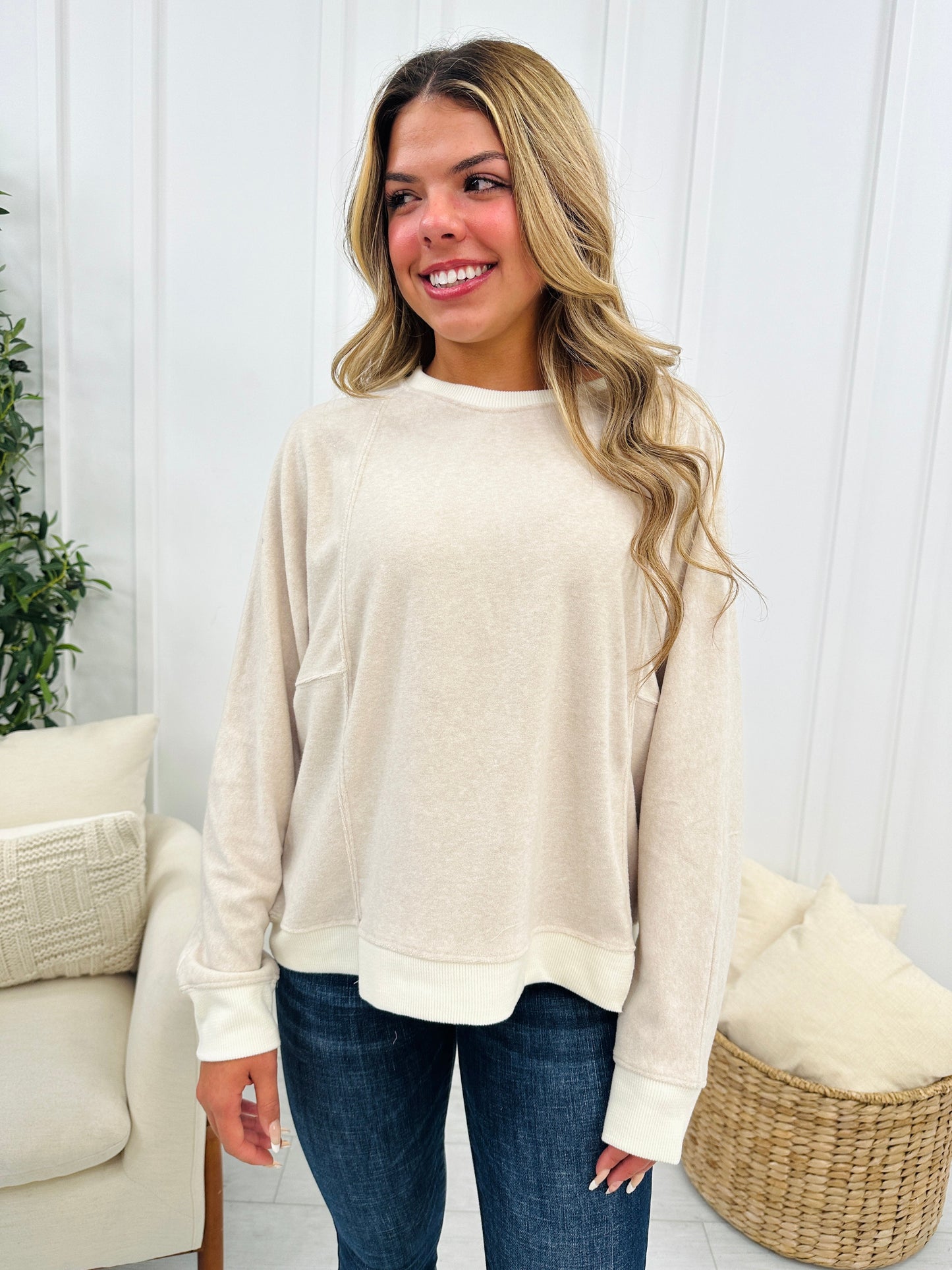 REG/CURVY Radiant From Within Pullover