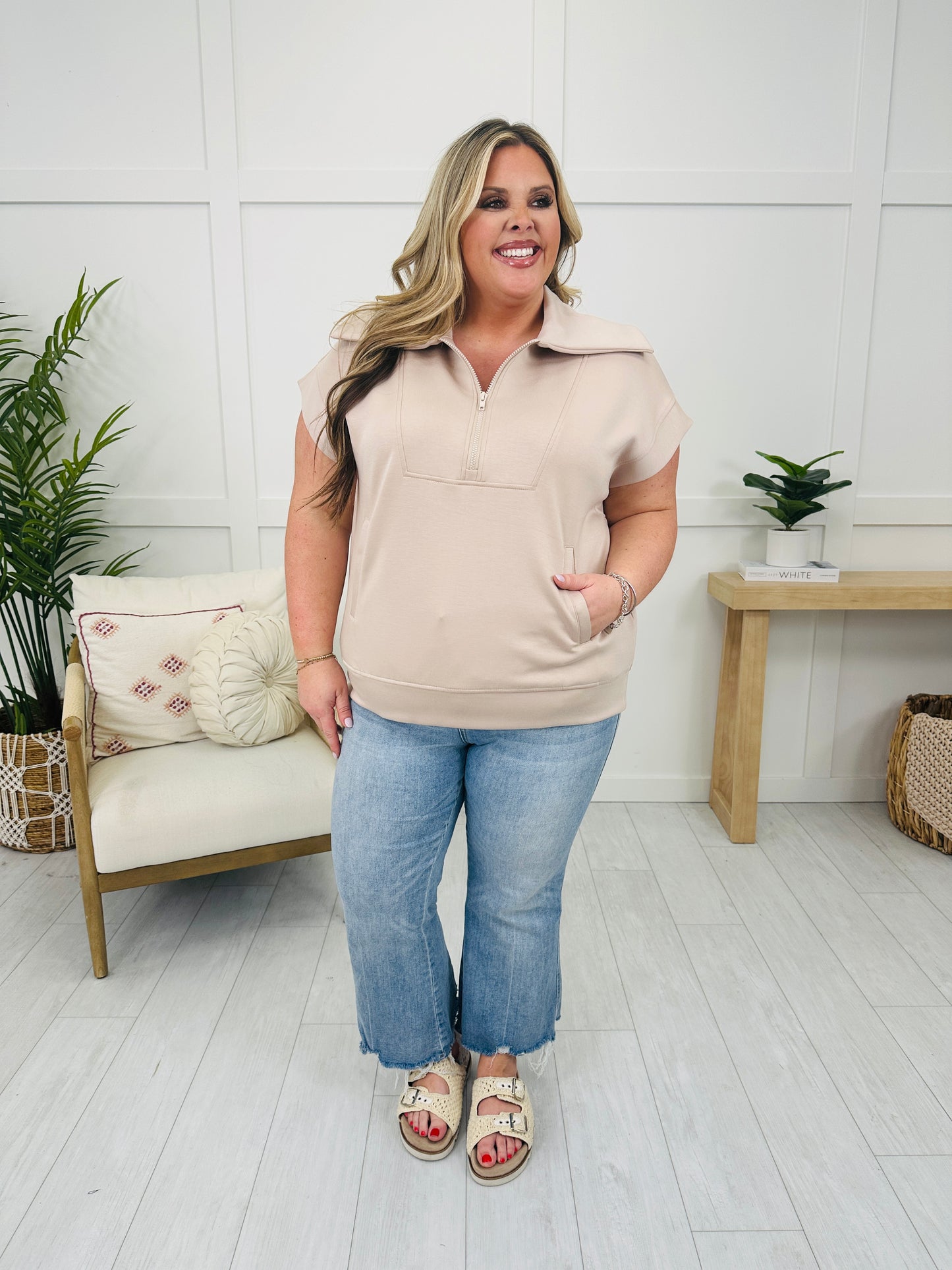 Super Scuba Short Sleeve Pullover in Taupe