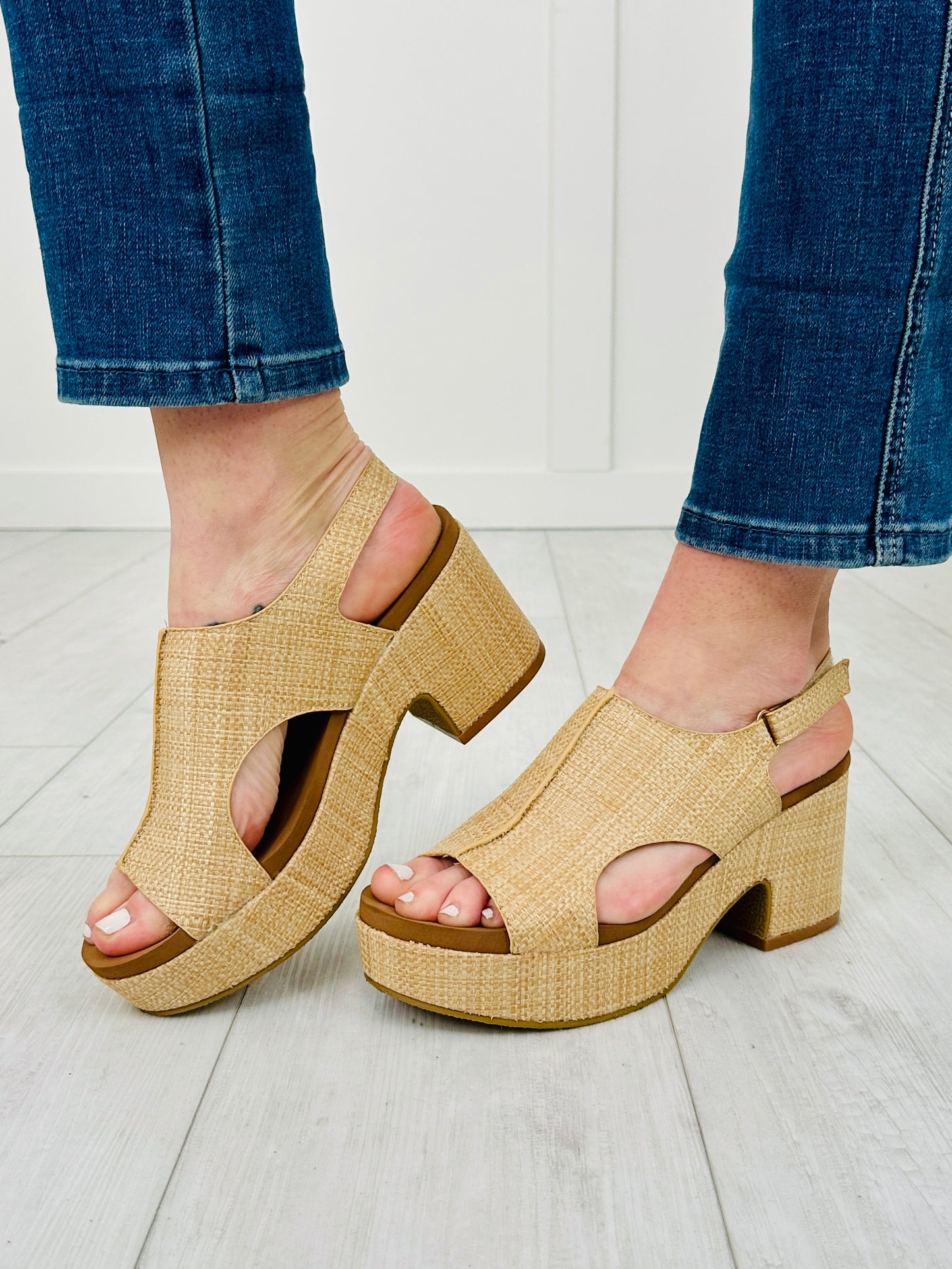 Sunkissed Stride Wedges In Raffia