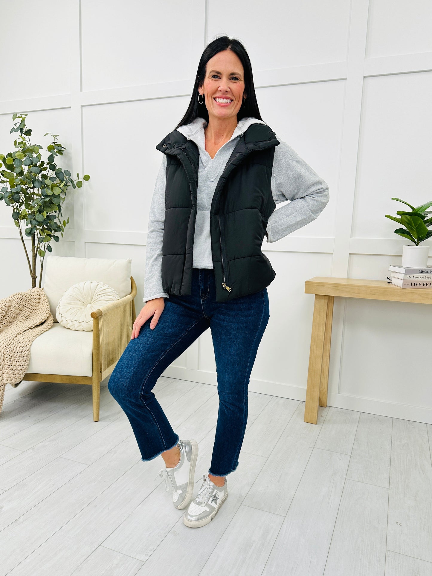 DOORBUSTER! REG/CURVY Staying Bundled Up Vest In Black