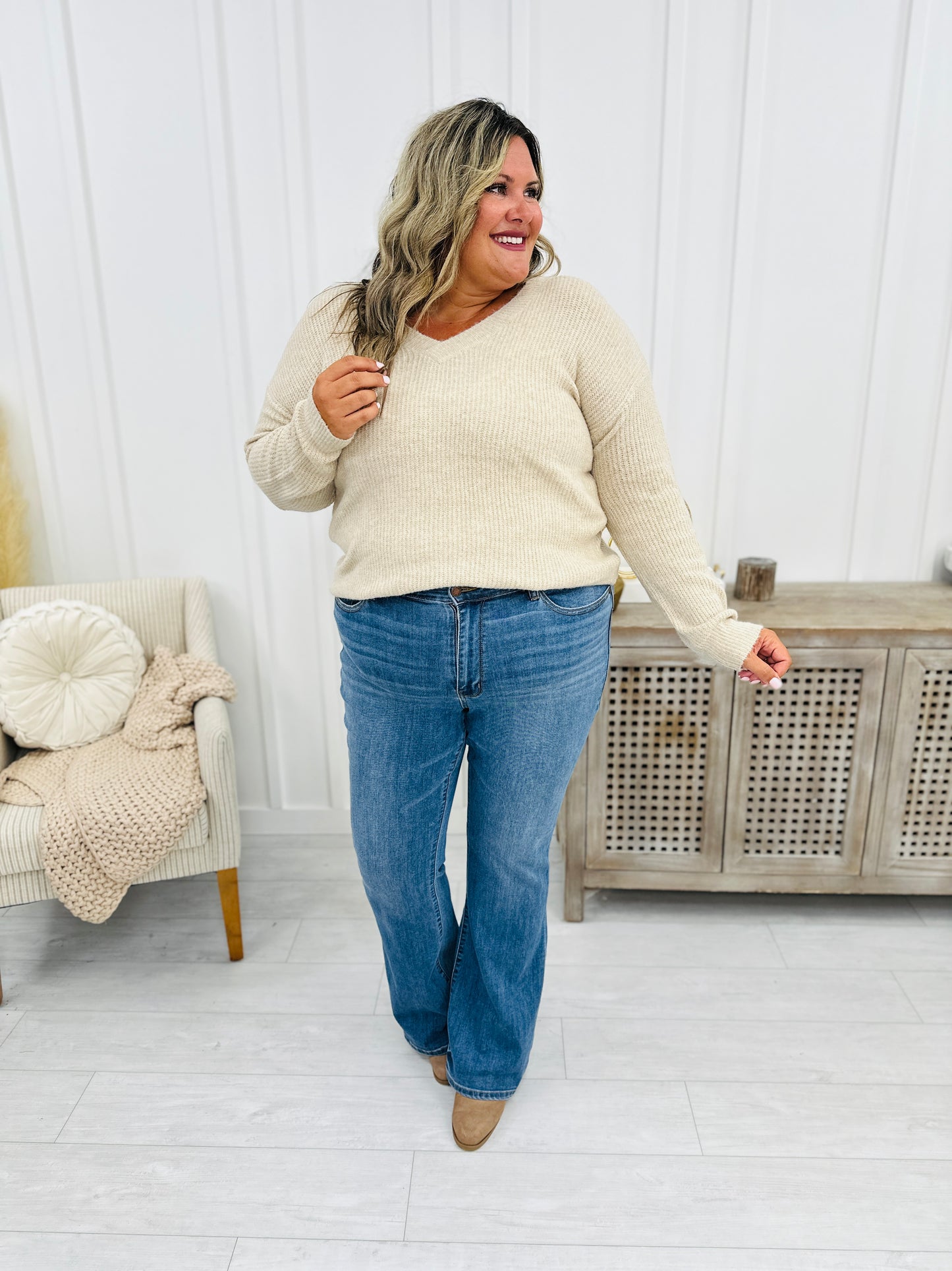 Judy Blue Twist and Shout Classic Flare Jeans in Reg/Curvy