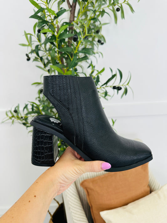 Frame Out Booties in Black