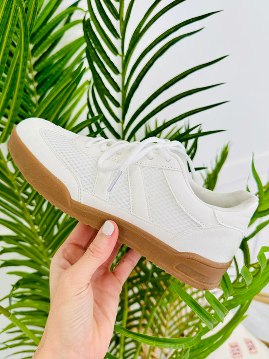 Dash & Dare Sneakers in White