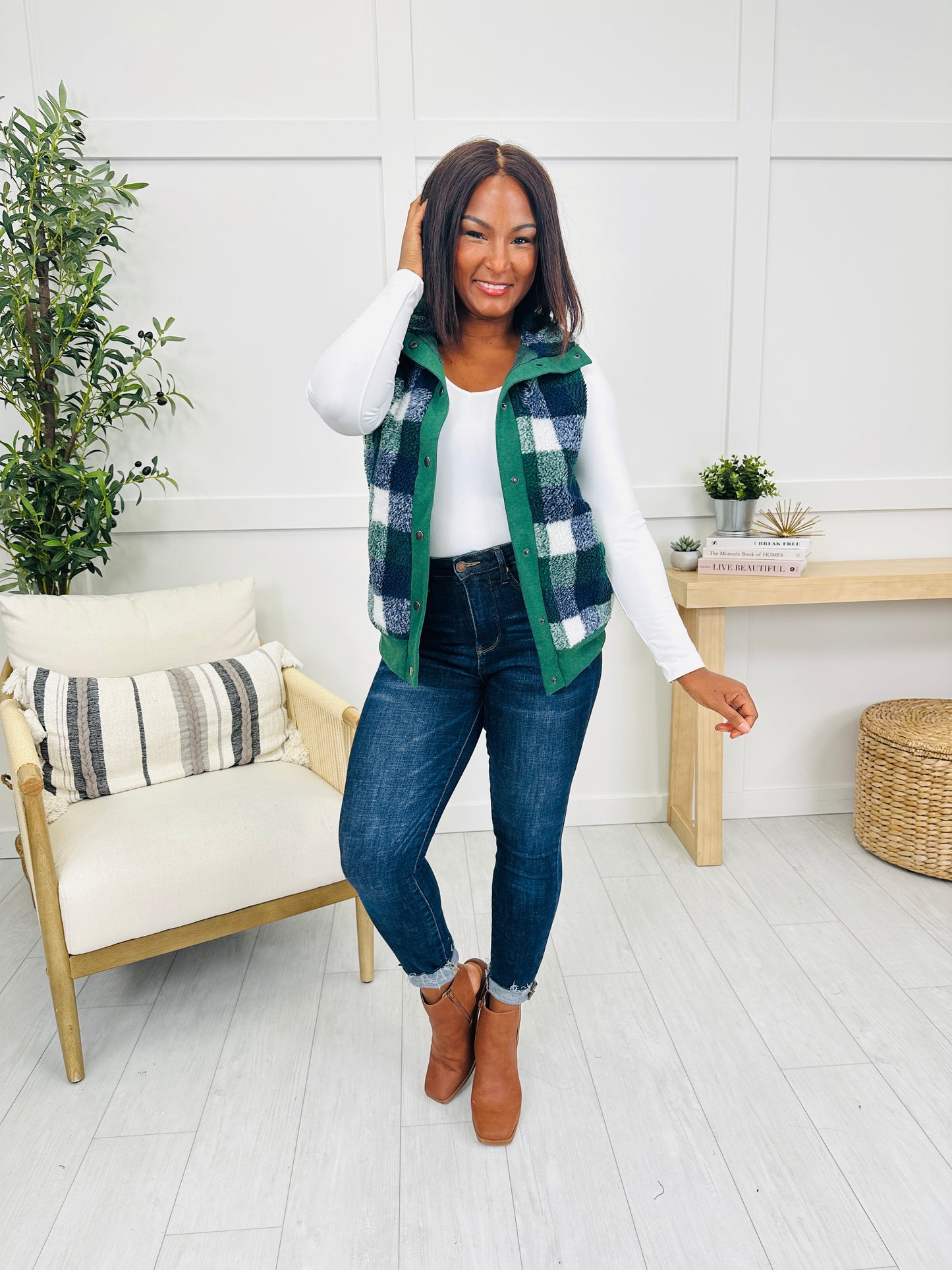 Patterned Pathway Vest in Green