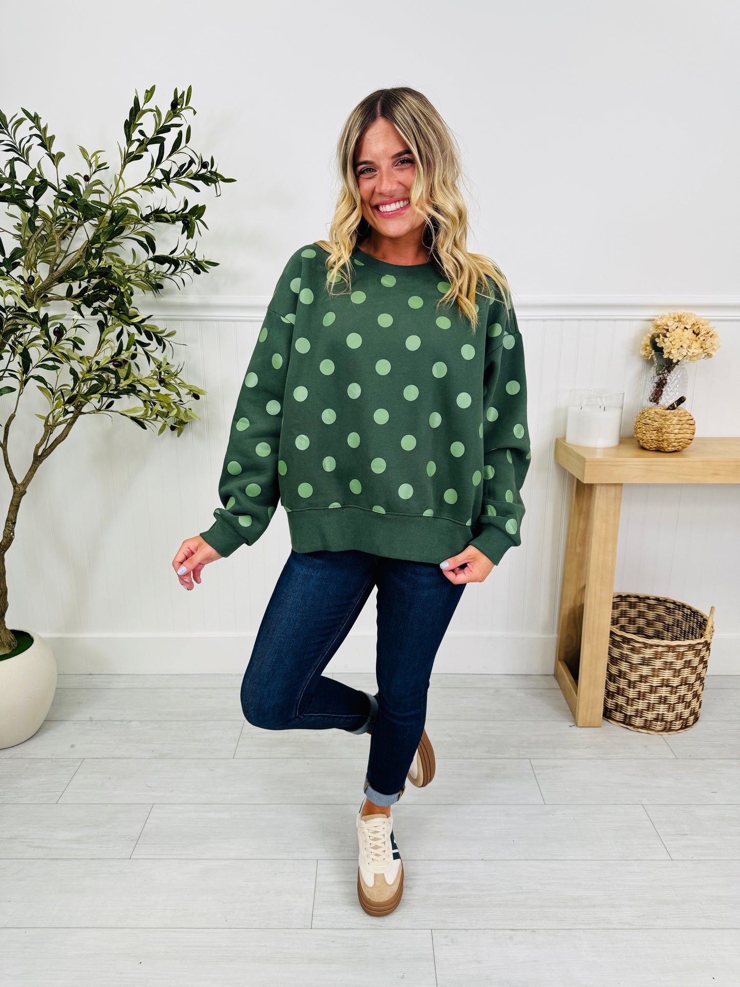 Dot Your Day Pullover In Green