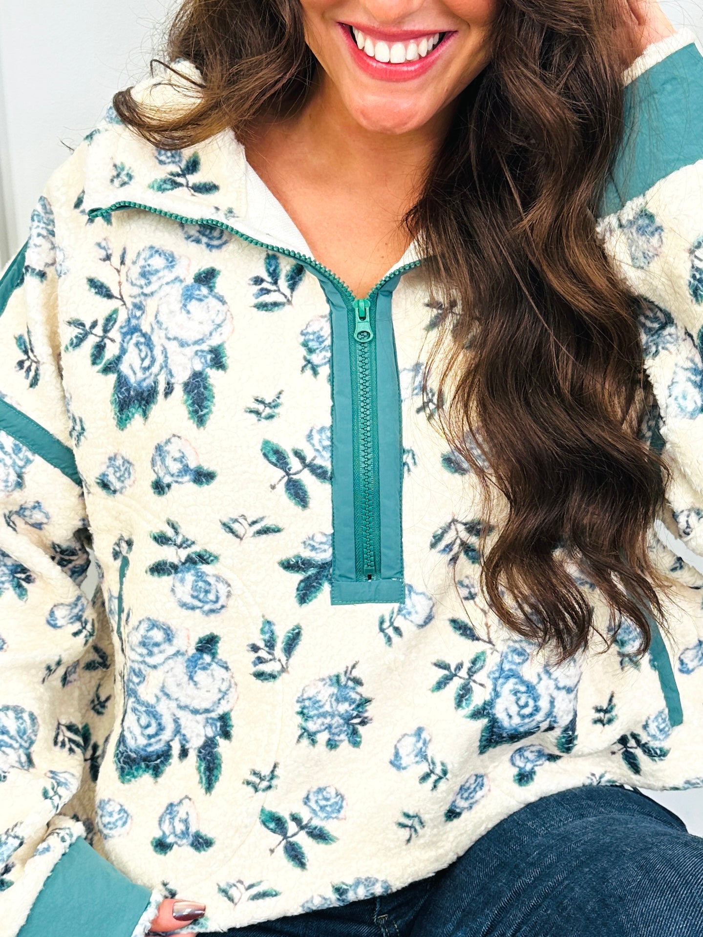 Wildflower Cottage Pullover In Ivory Floral
