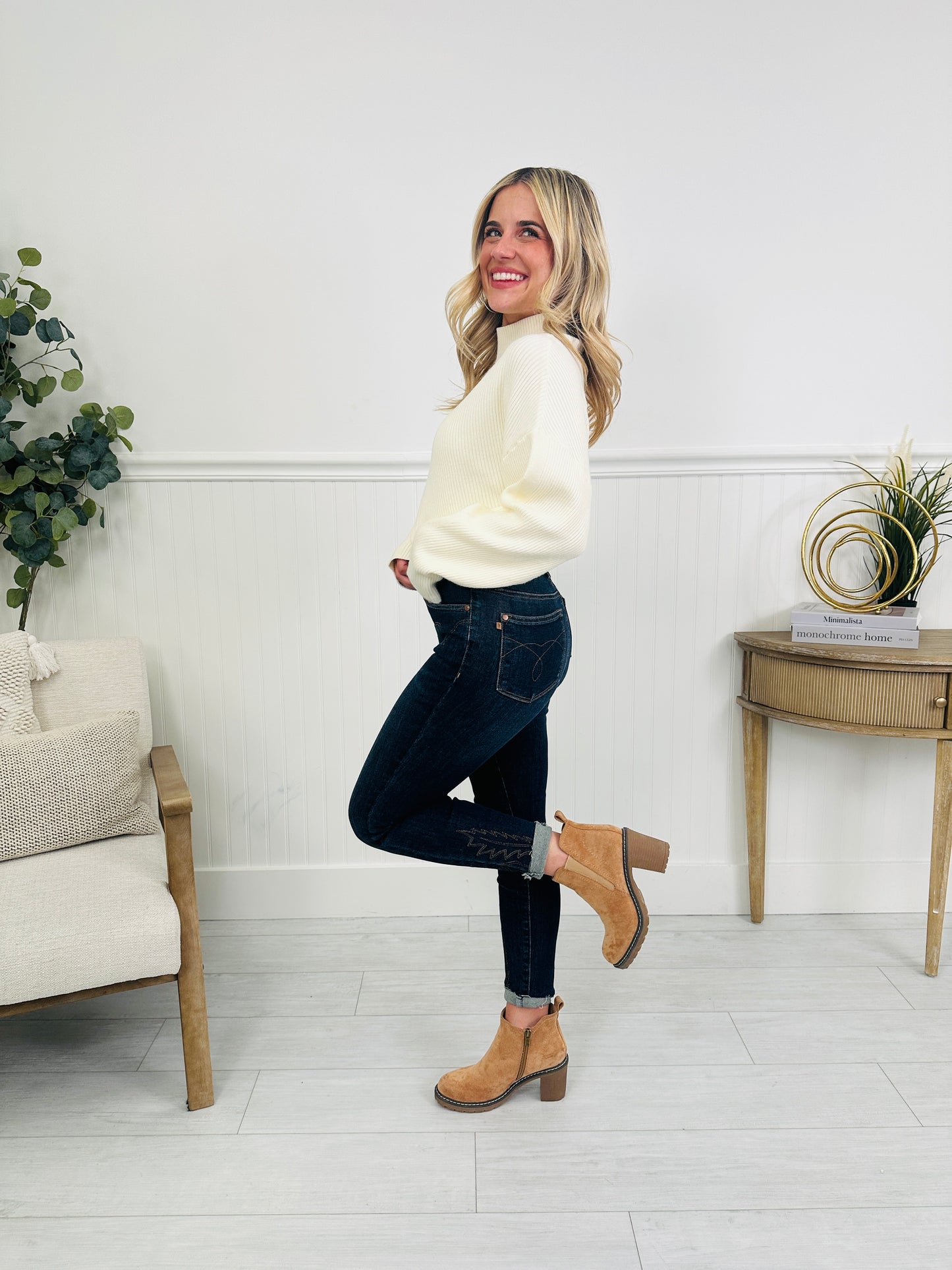 Judy Blue Stitched in Style Skinny Jeans