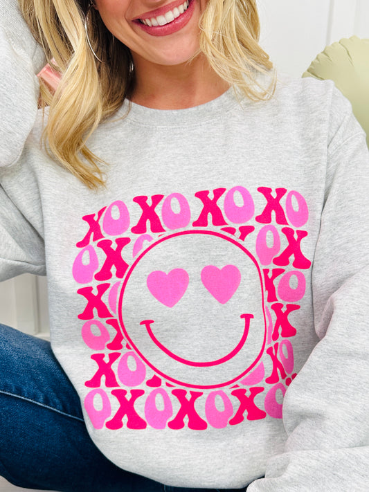 XOXO Smile Graphic Crewneck Sweatshirt
