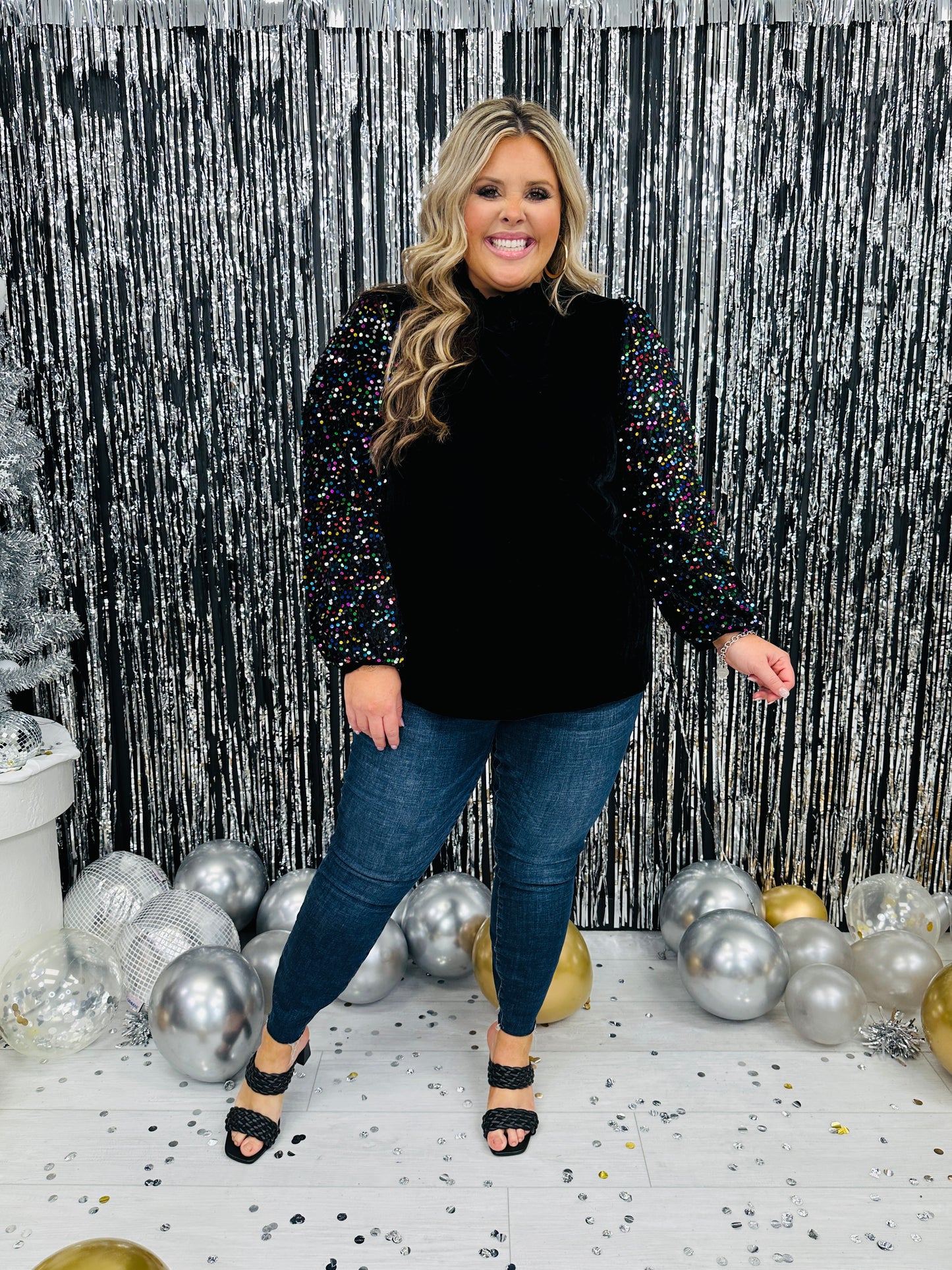 REG/CURVY Starlight Sequin Top