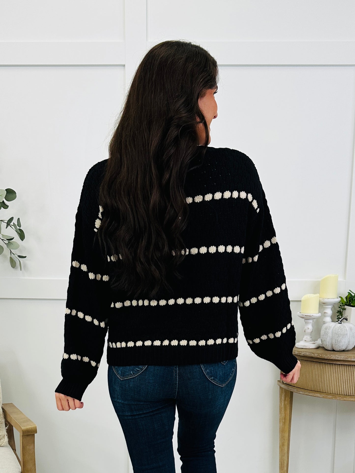City Stroll Sweater In Black