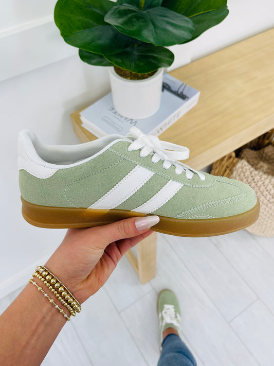 Lace Up And Go Sneakers In Green/White
