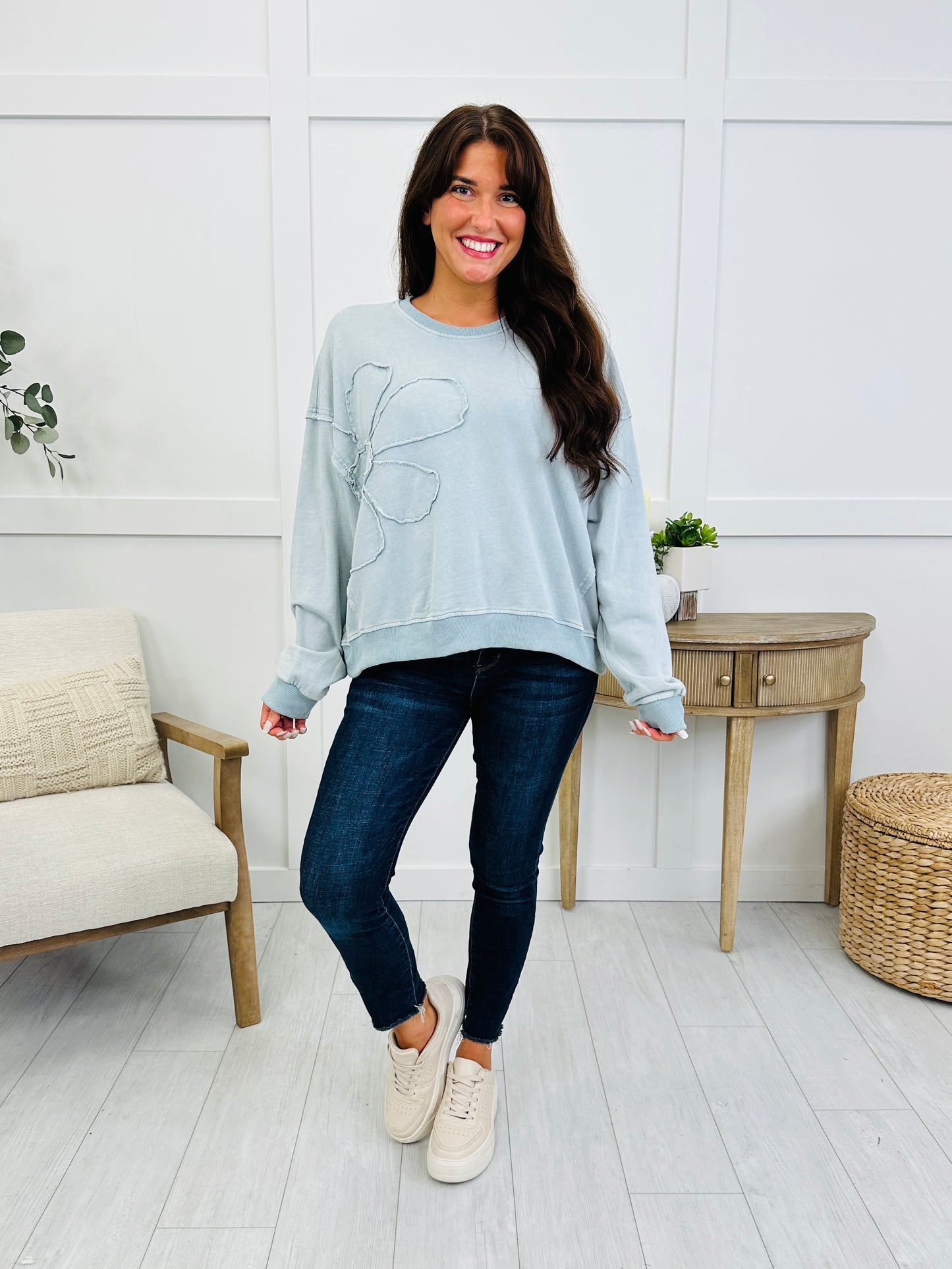 Easy Daisy Top In Chambray