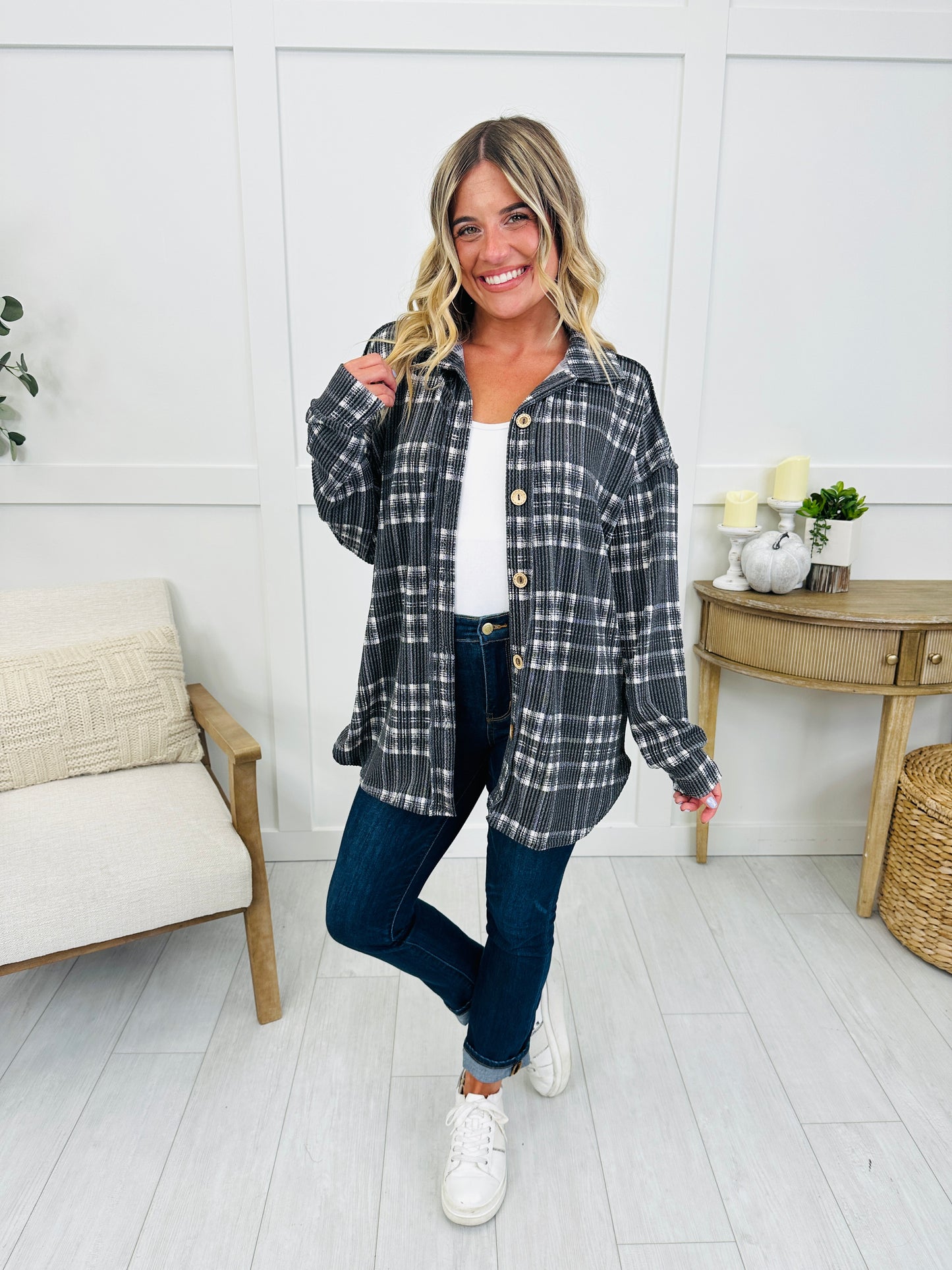 Flannel Forecast Shacket In Black