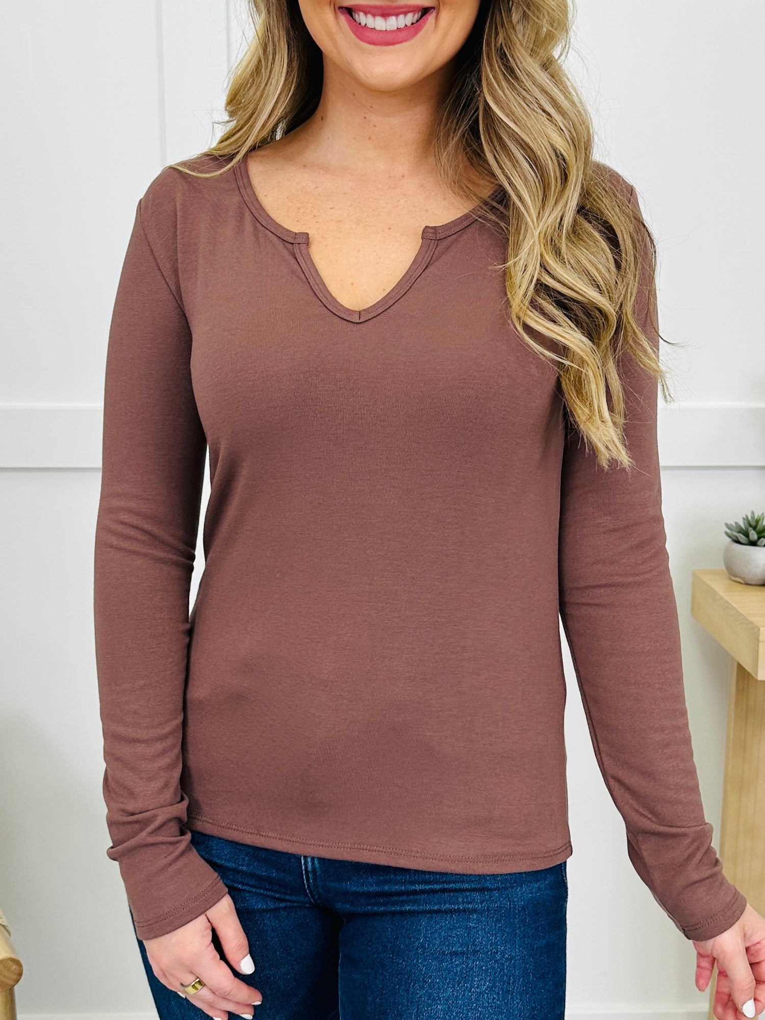 Essential Edge Top- Multiple Colors! – MOCO Boutique