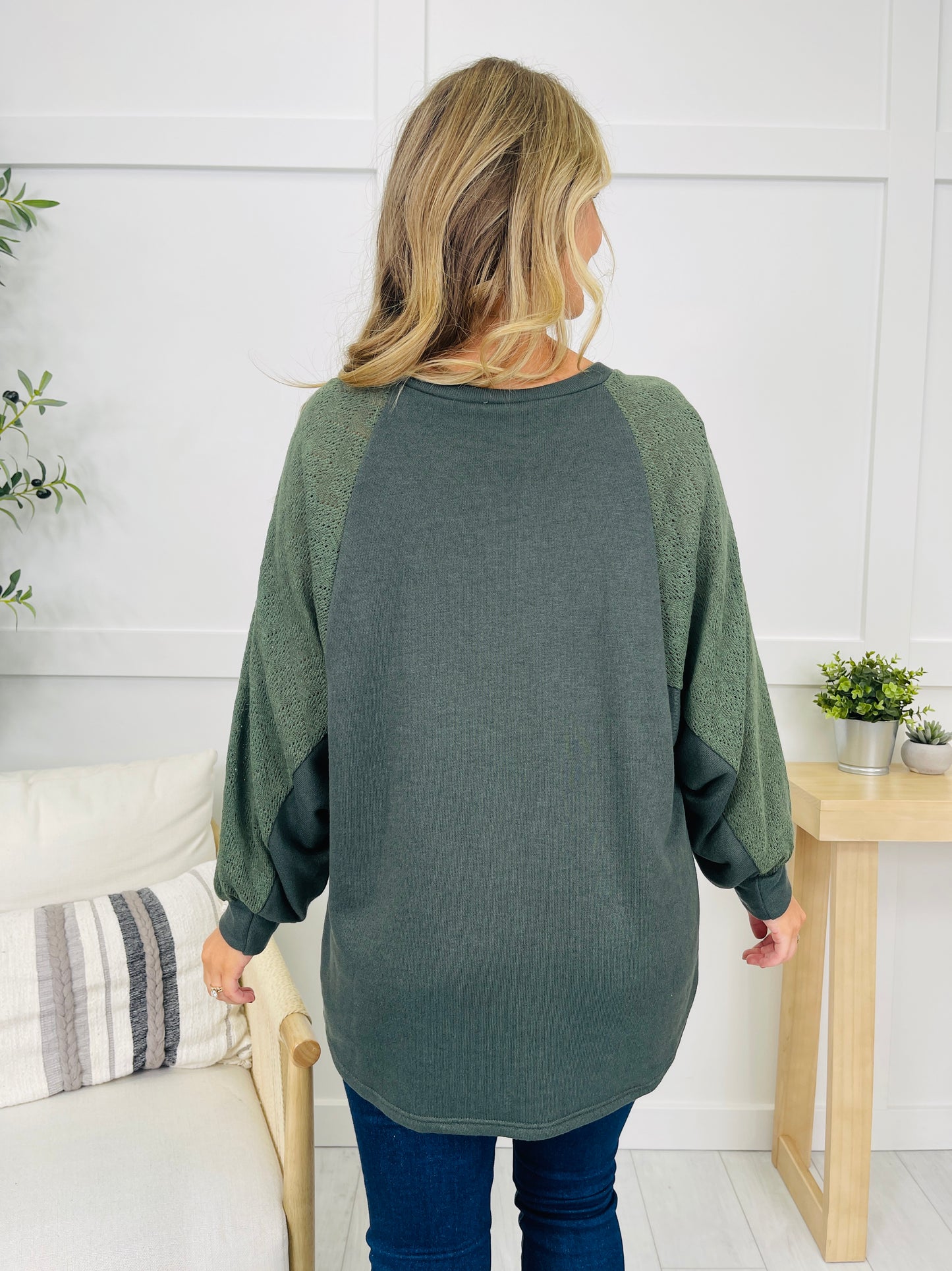 Contrast Crew Sweater in Olive