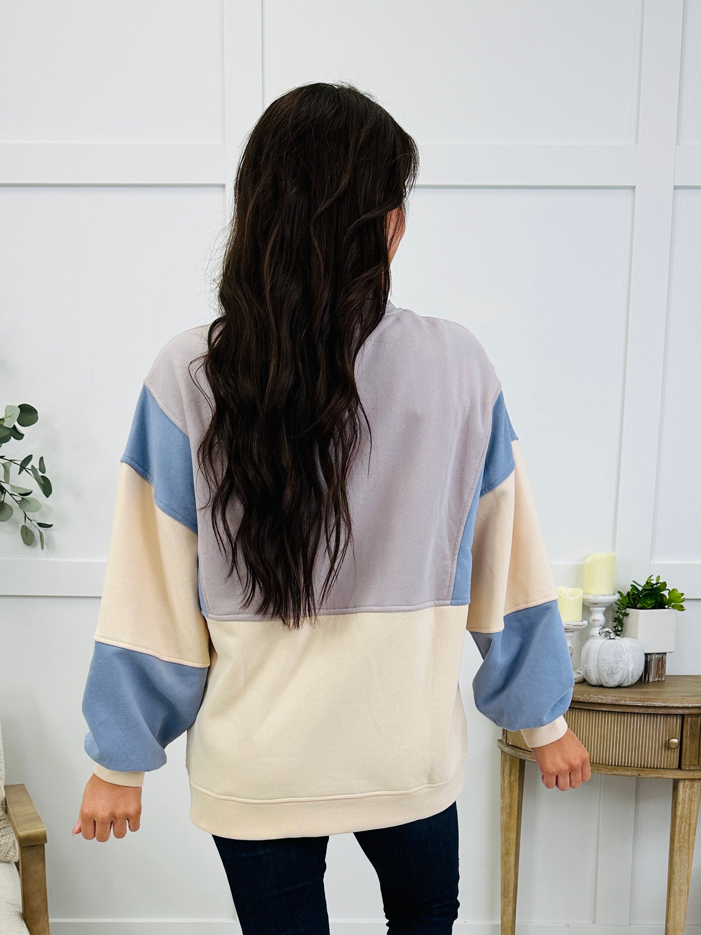 Cozy Contrast Pullover In Gray