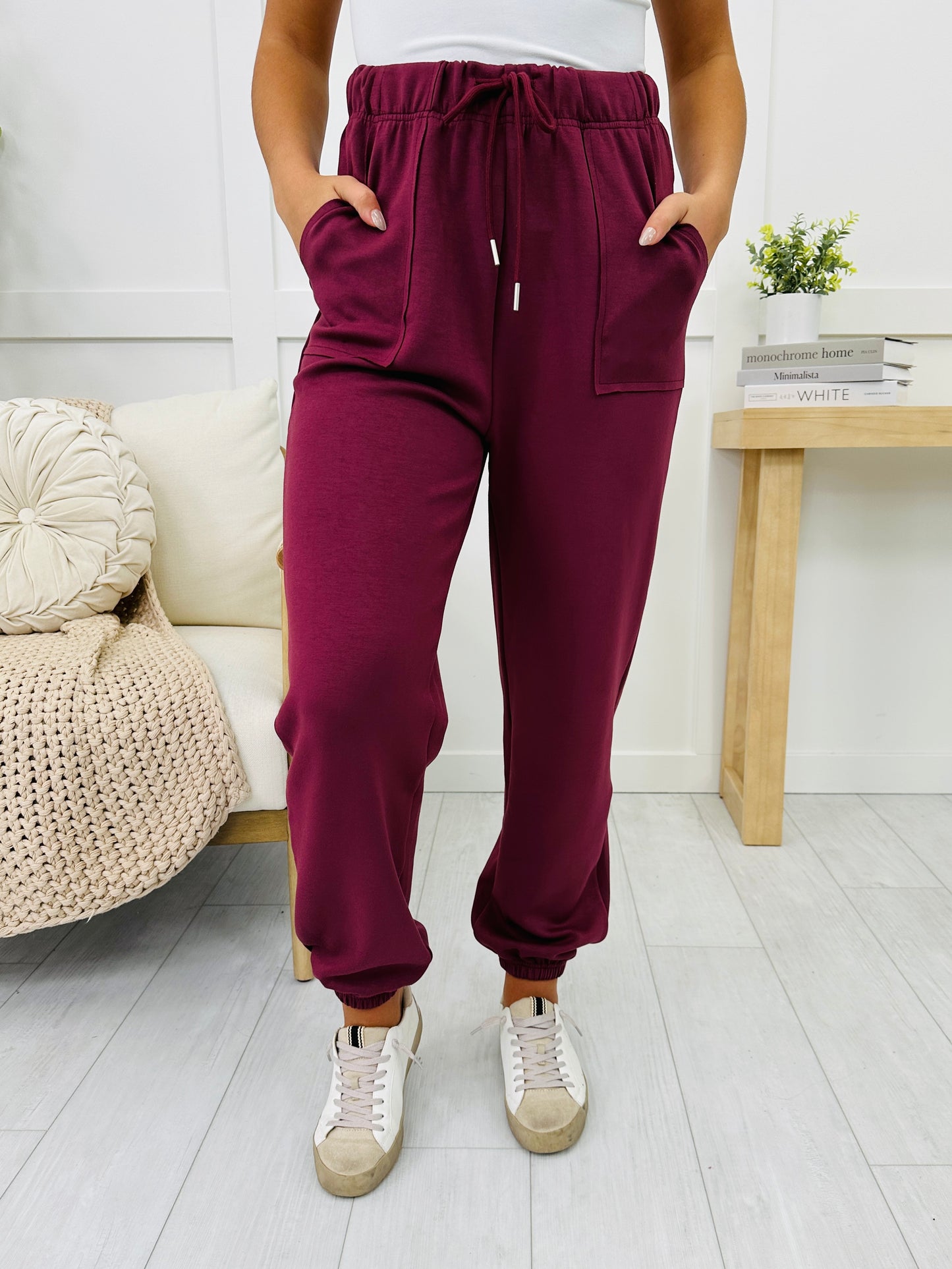 REG/CURVY Merlot Moves Joggers