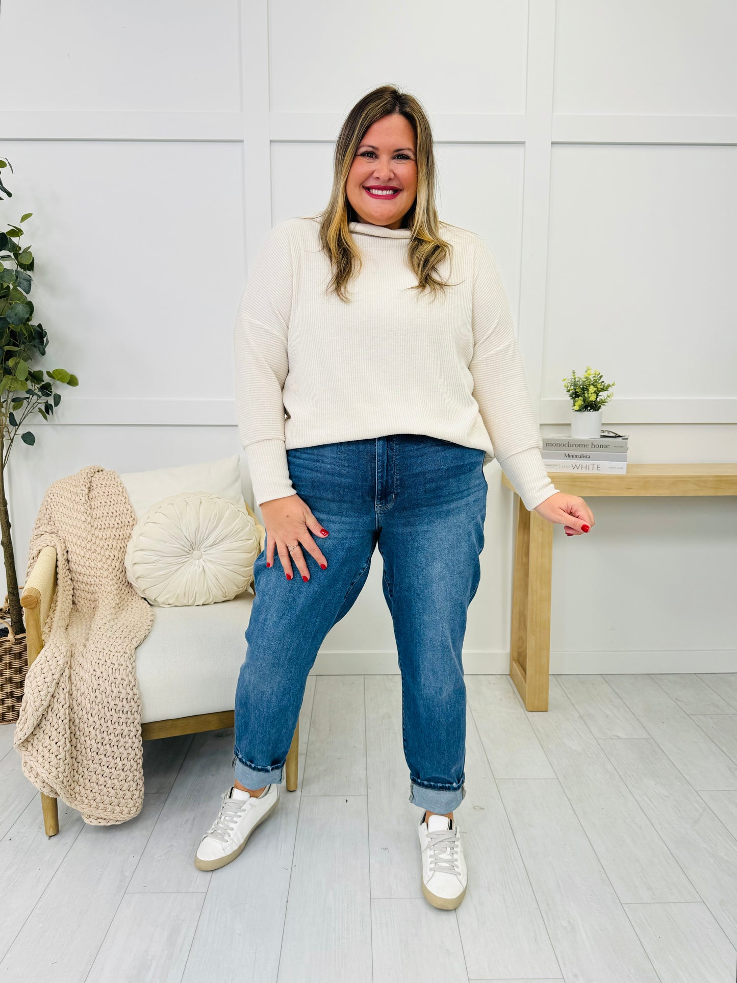 Judy Blue Easy Does It Boyfriend Jeans in Reg/Curvy