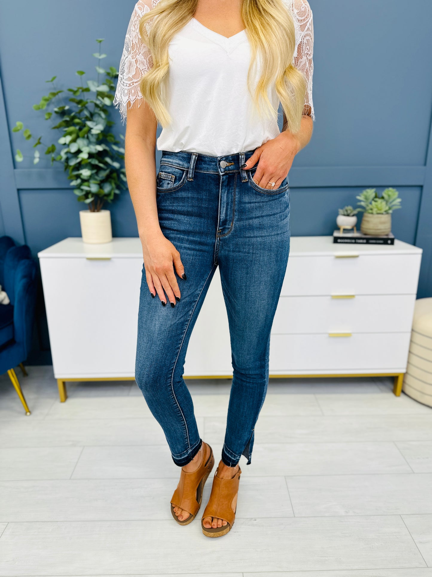 Judy Blue REG/CURVY You Can't Slit With Us Side Slit Skinny Jeans