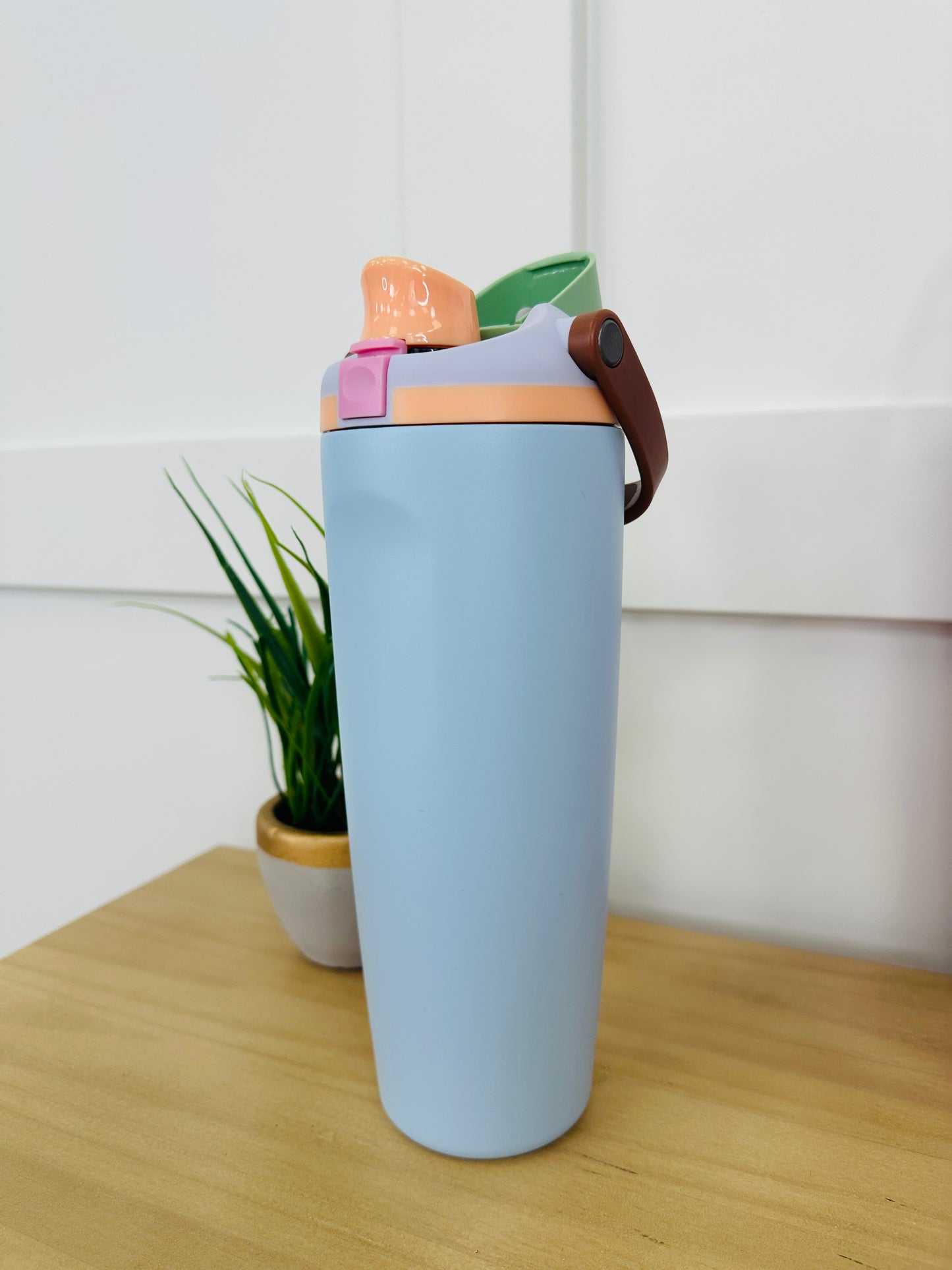 30oz Multicolor Water Bottle- Multiple Colors!