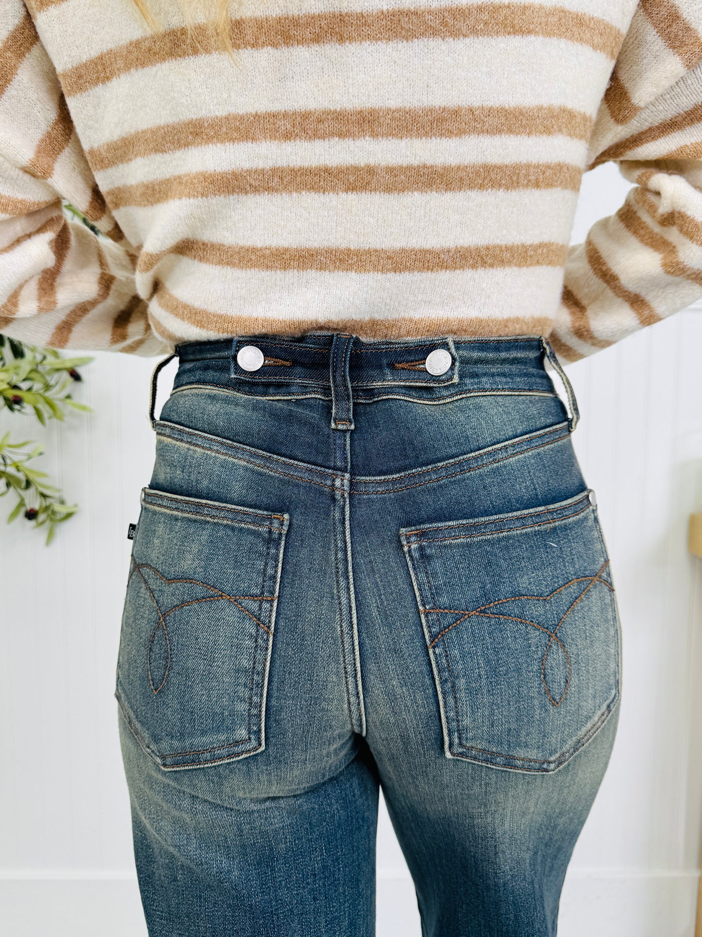 Judy Blue Behind The Scenes Retro Wide Leg Jeans