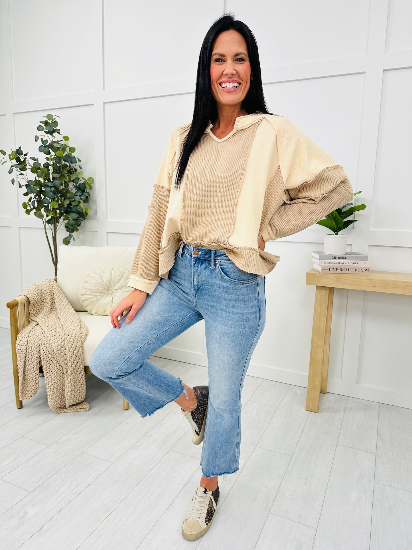 Mica Kick Back And Relax Kick Flare Cropped Jeans in Reg/Curvy