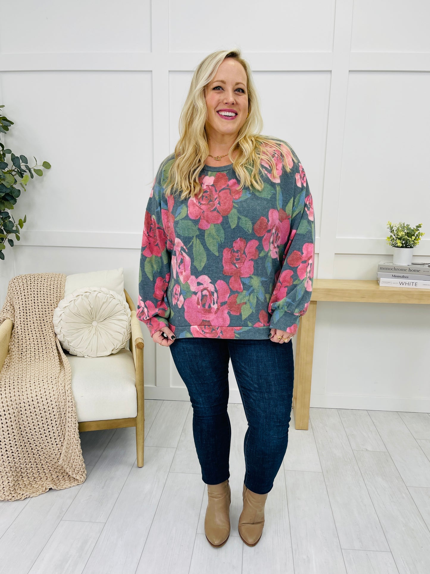 REG/CURVY Garden Goddess Top