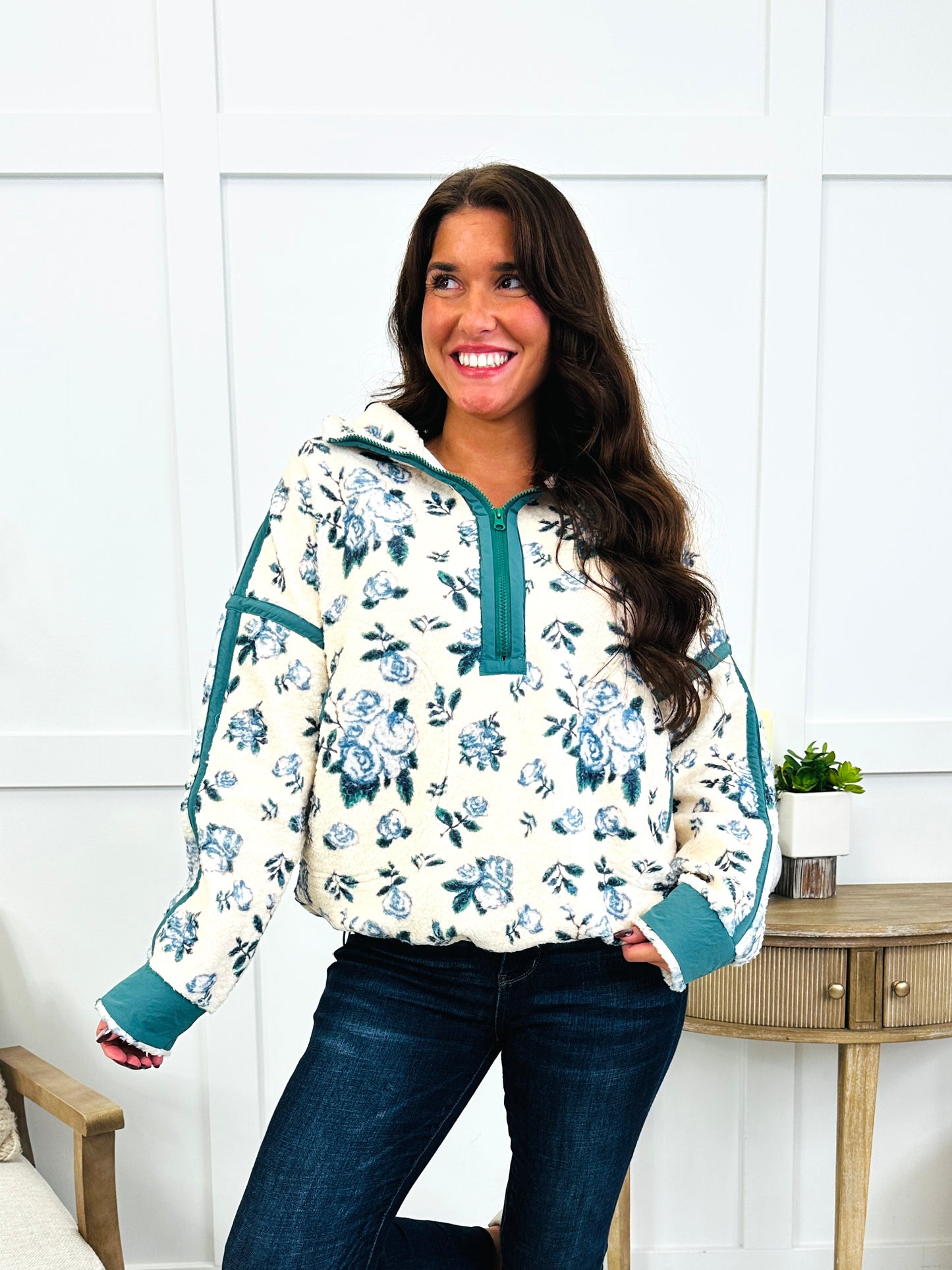Wildflower Cottage Pullover In Ivory Floral