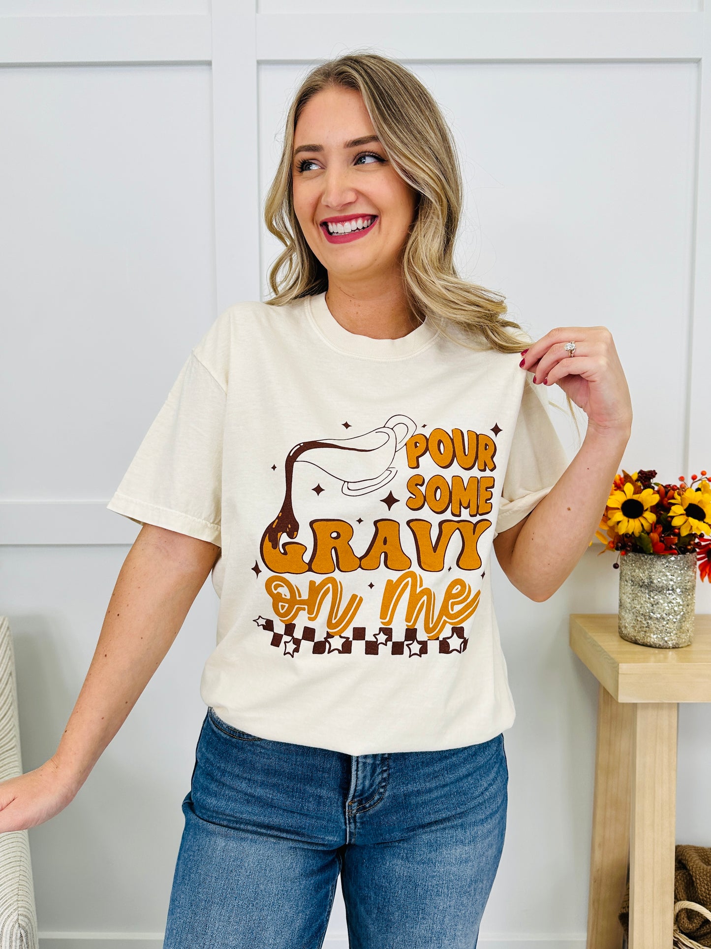 Pour Some Gravy On Me Graphic Tee - Multiple Colors!