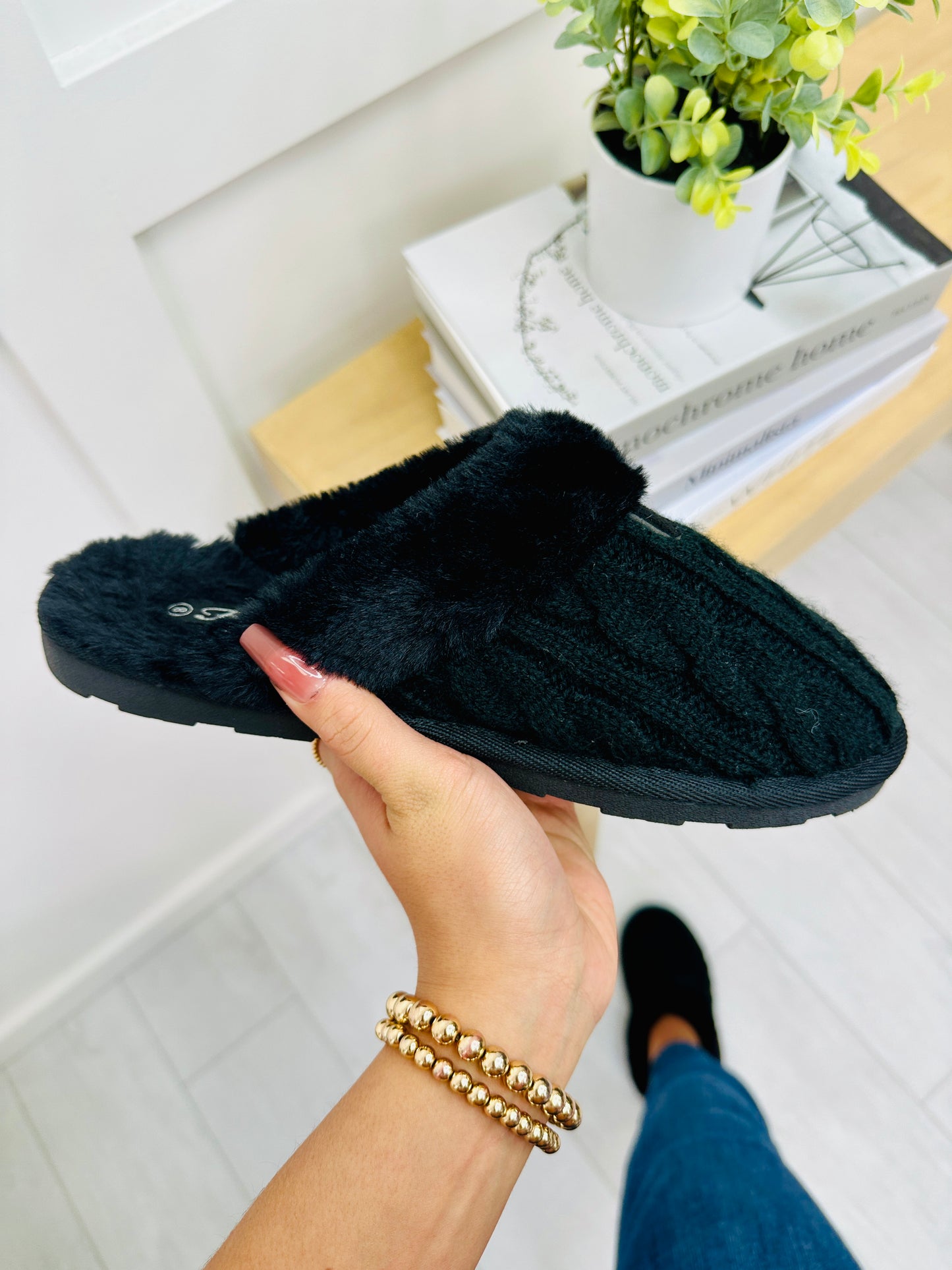 Snuggle Steps Slippers In Black