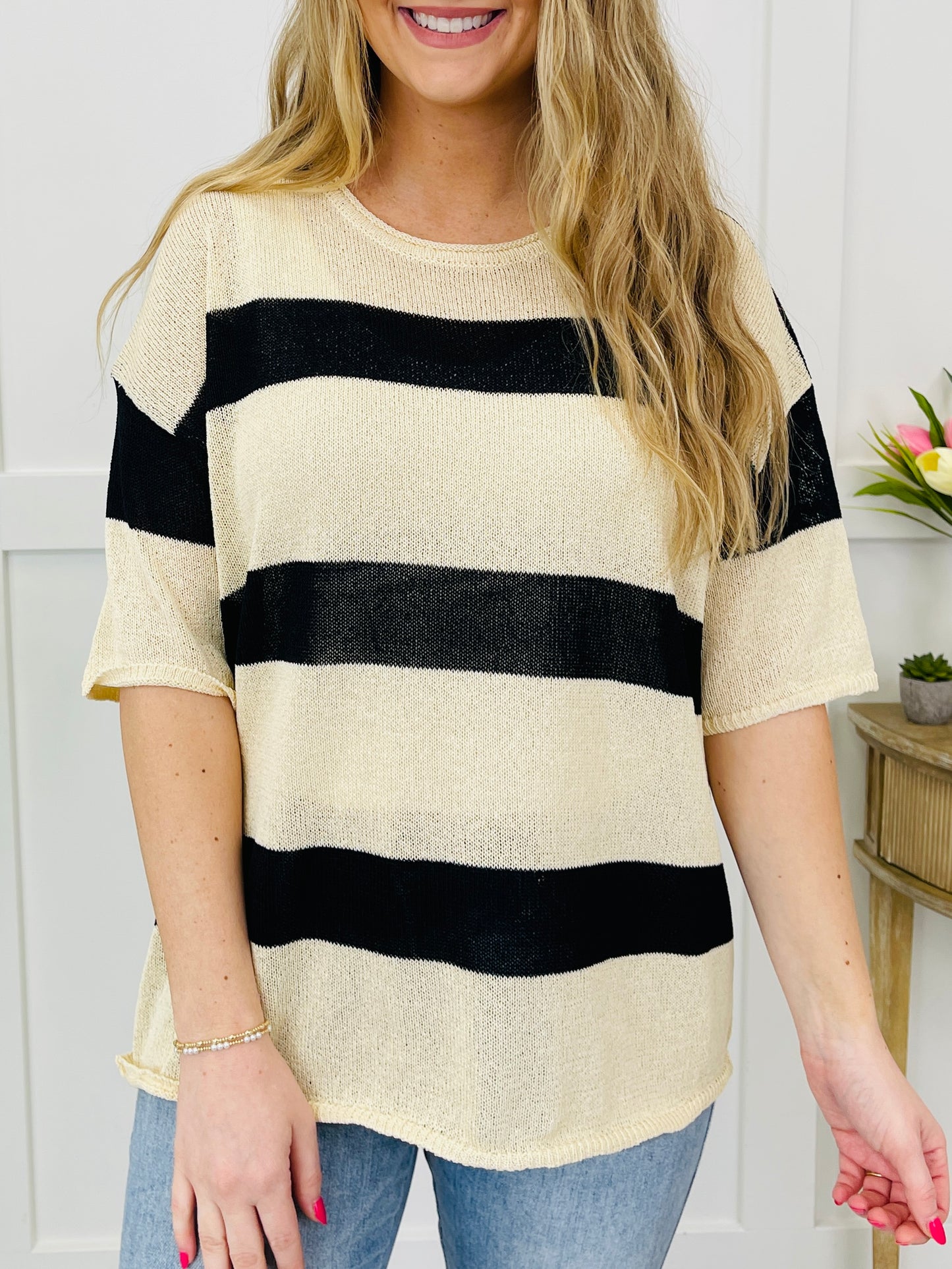 The Modern Stripe Top In Black
