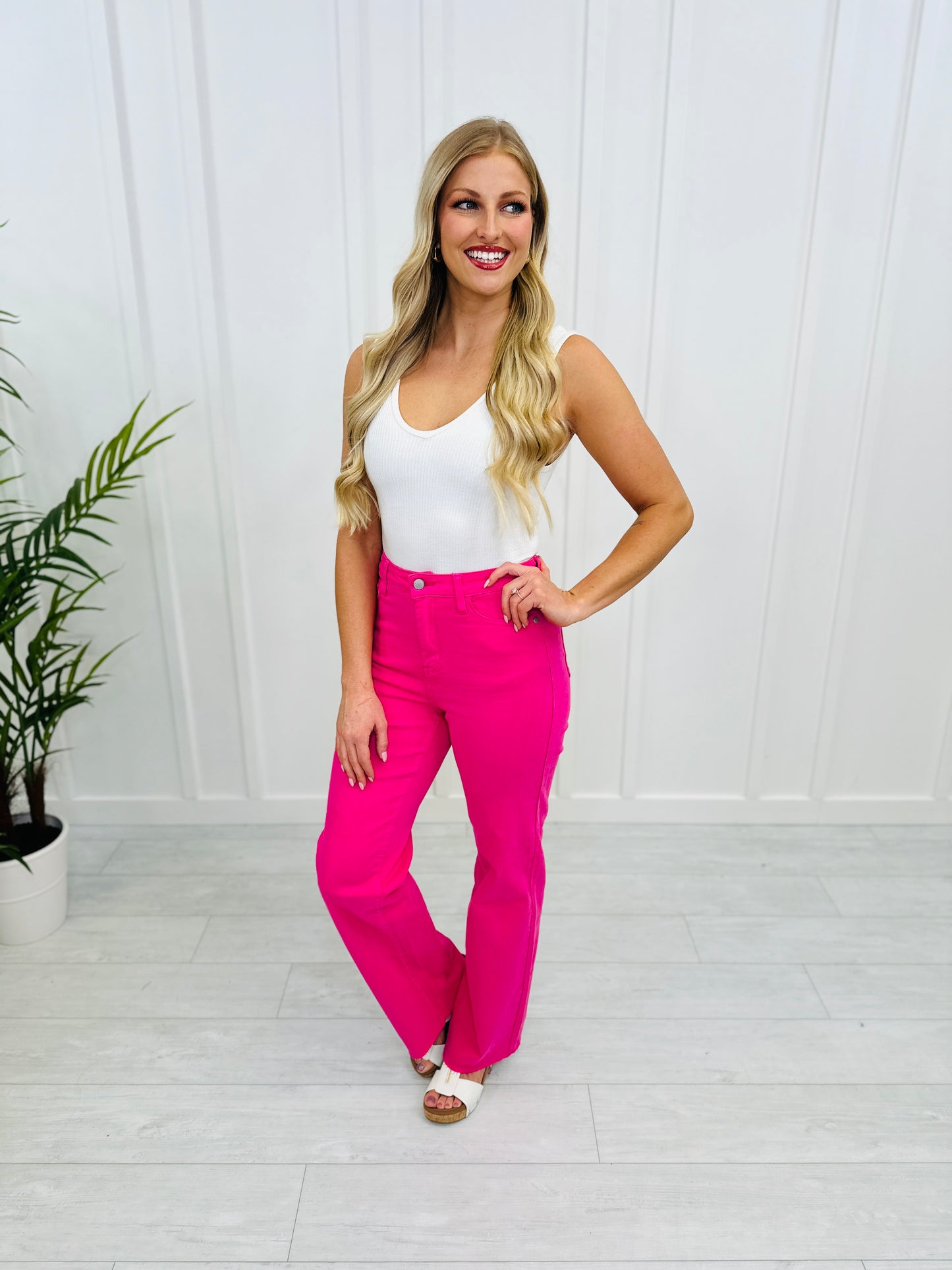 Judy Blue Passionate About Pink Straight Leg Jeans in Reg/Curvy