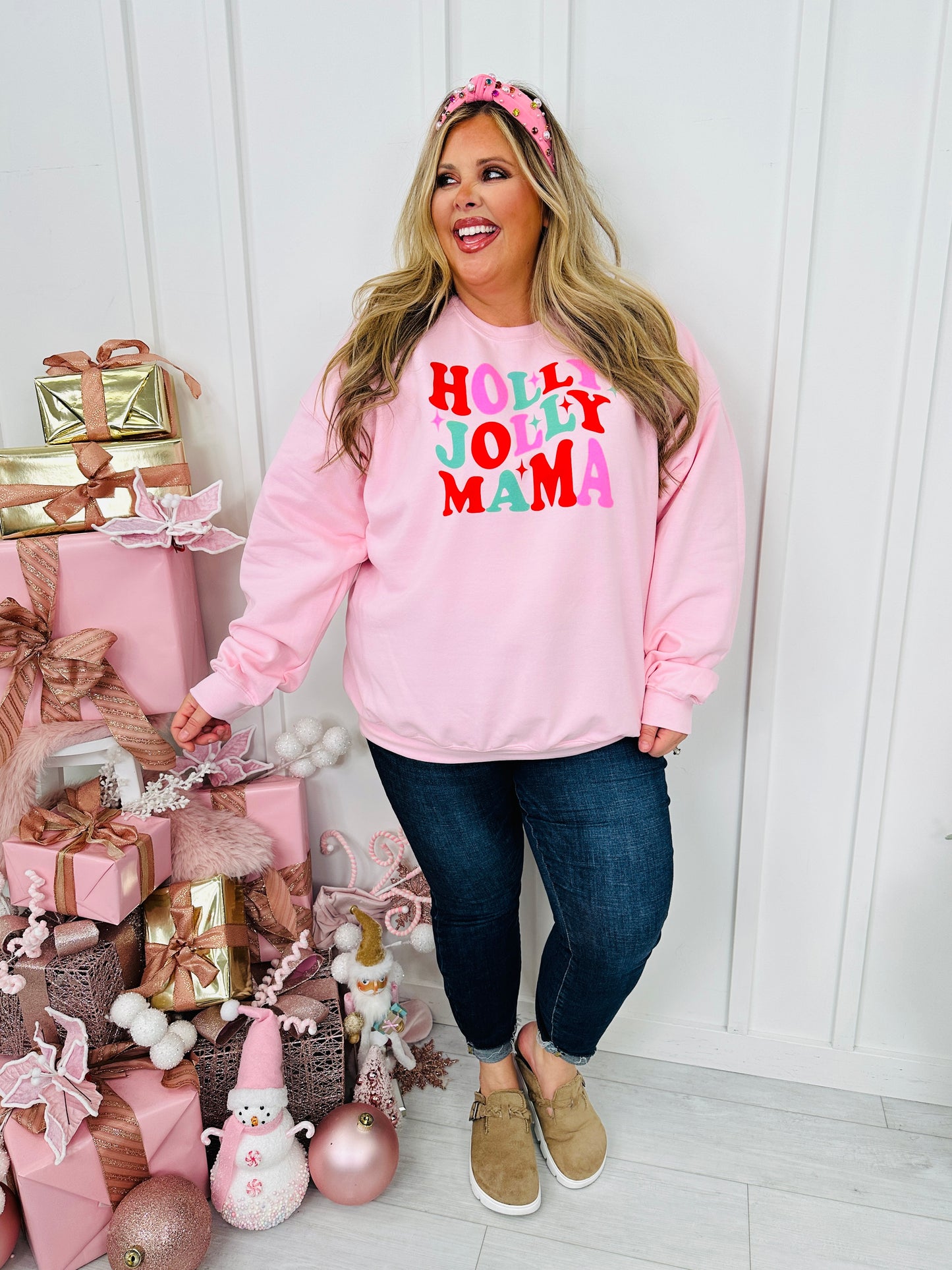 Holly Jolly Mama Graphic Crewneck Sweatshirt