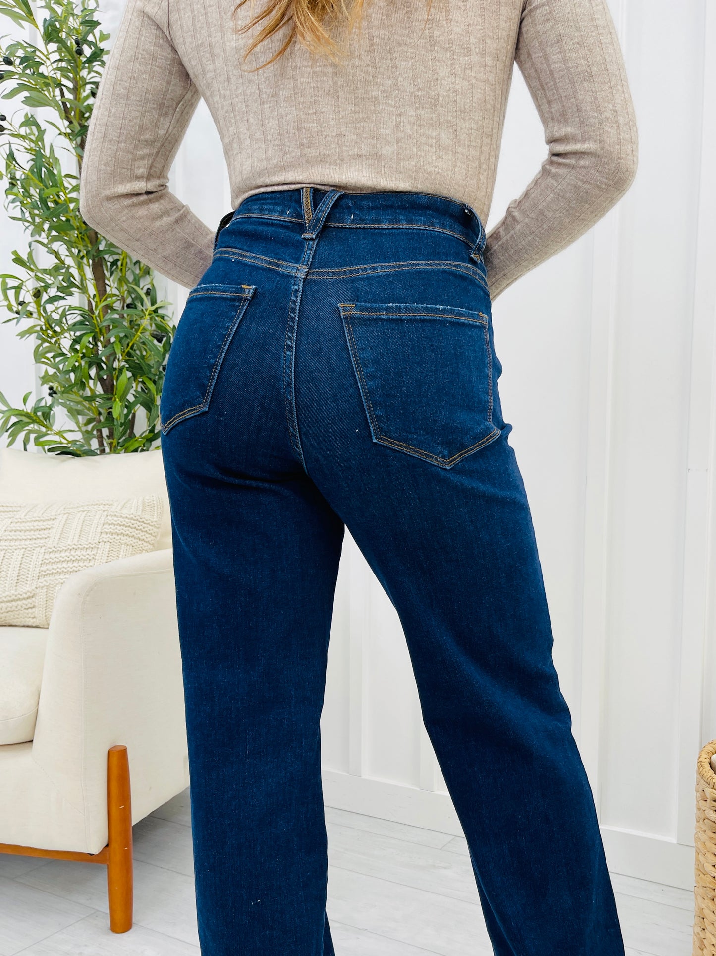 Lovervet Straight To the Point Tummy Control Straight Jeans in Reg/Curvy