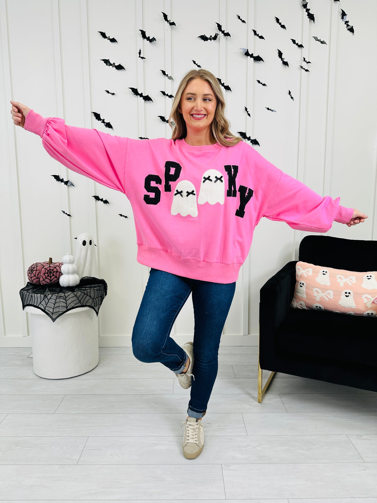 Spooky Storyline Pullover