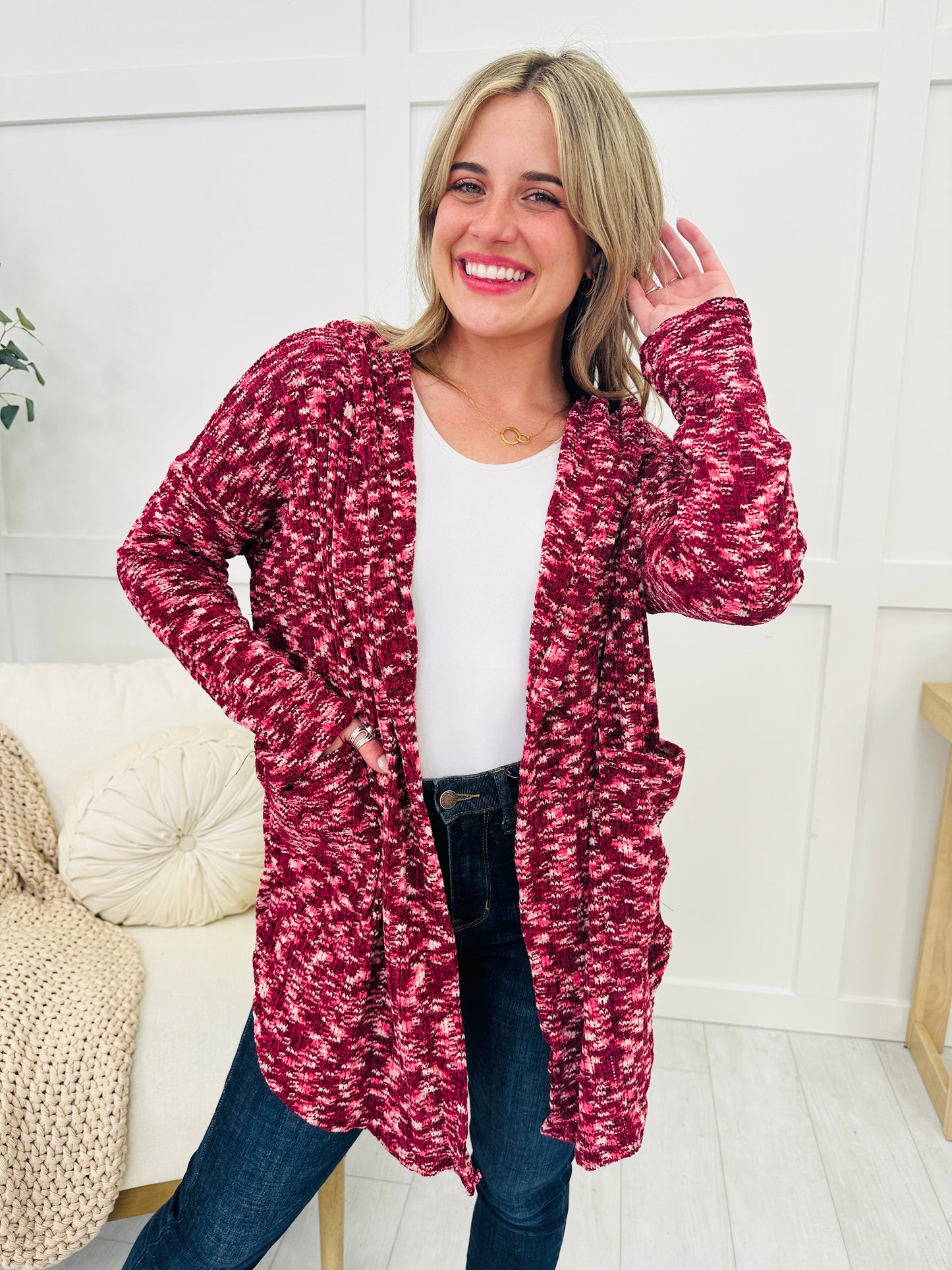 REG/CURVY Cherry Bliss Cardigan