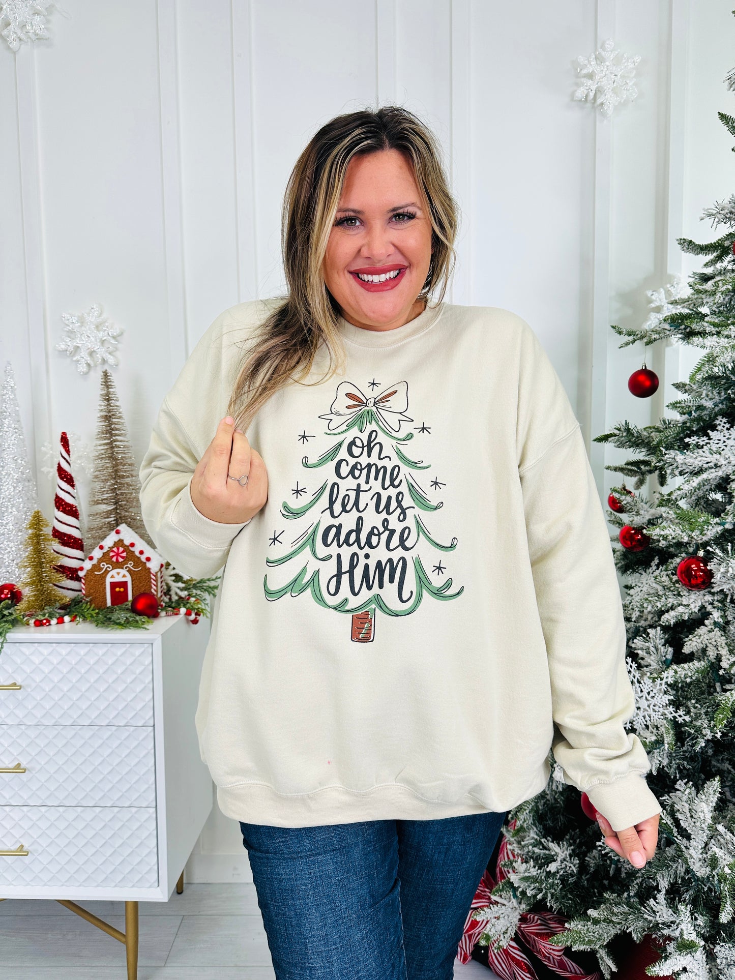 Oh Come Let Us Adore Him Graphic Crewneck Sweatshirt
