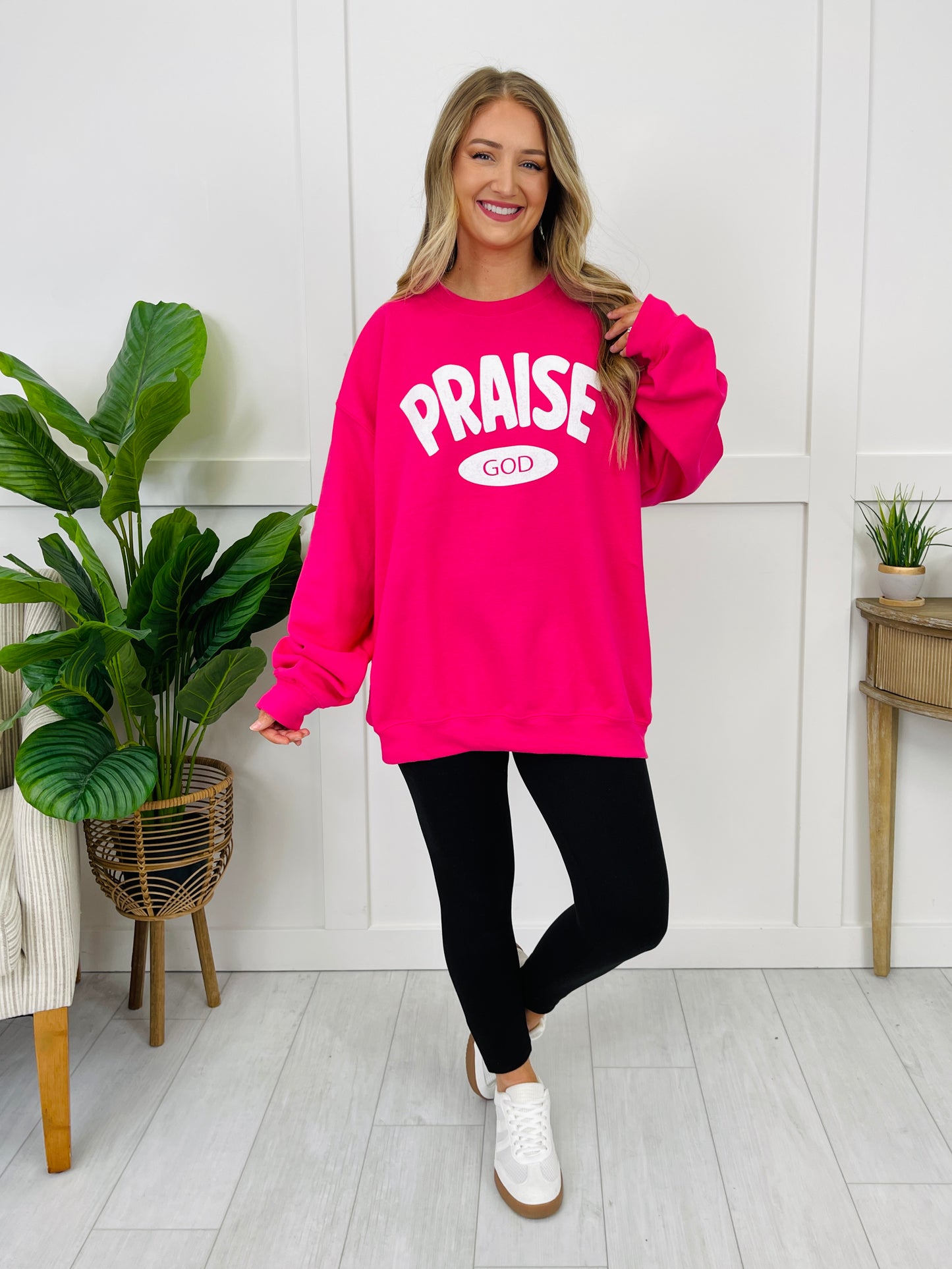 Praise God Graphic Crewneck Sweatshirt in Two Colors!