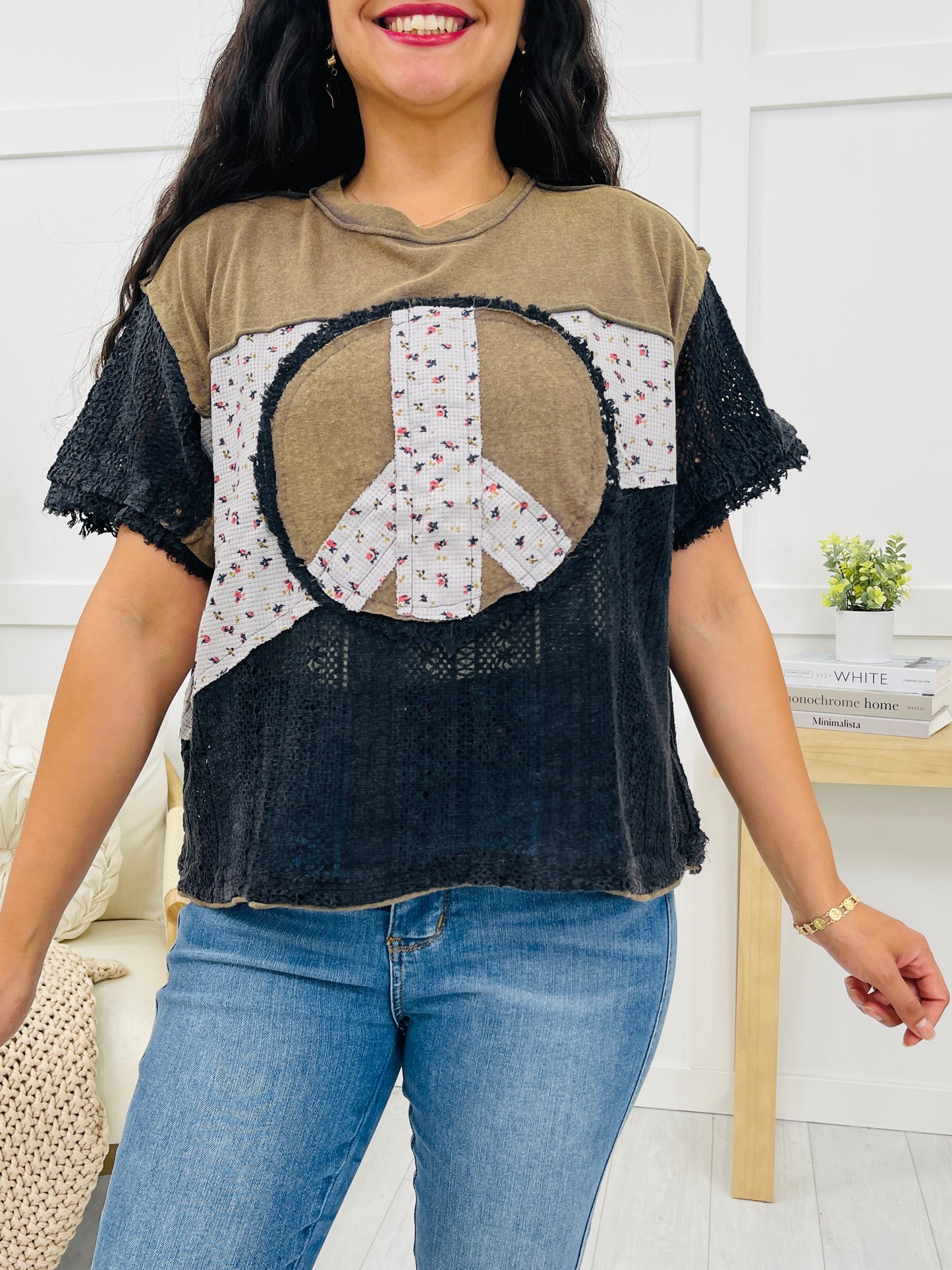 Vintage Peace Top In Charcoal Multi