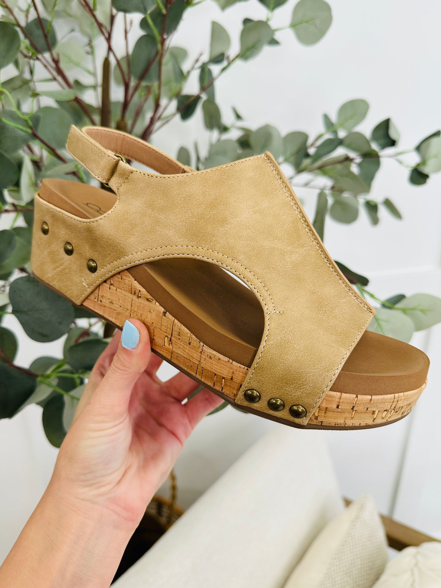 Riviera Runaround Wedges