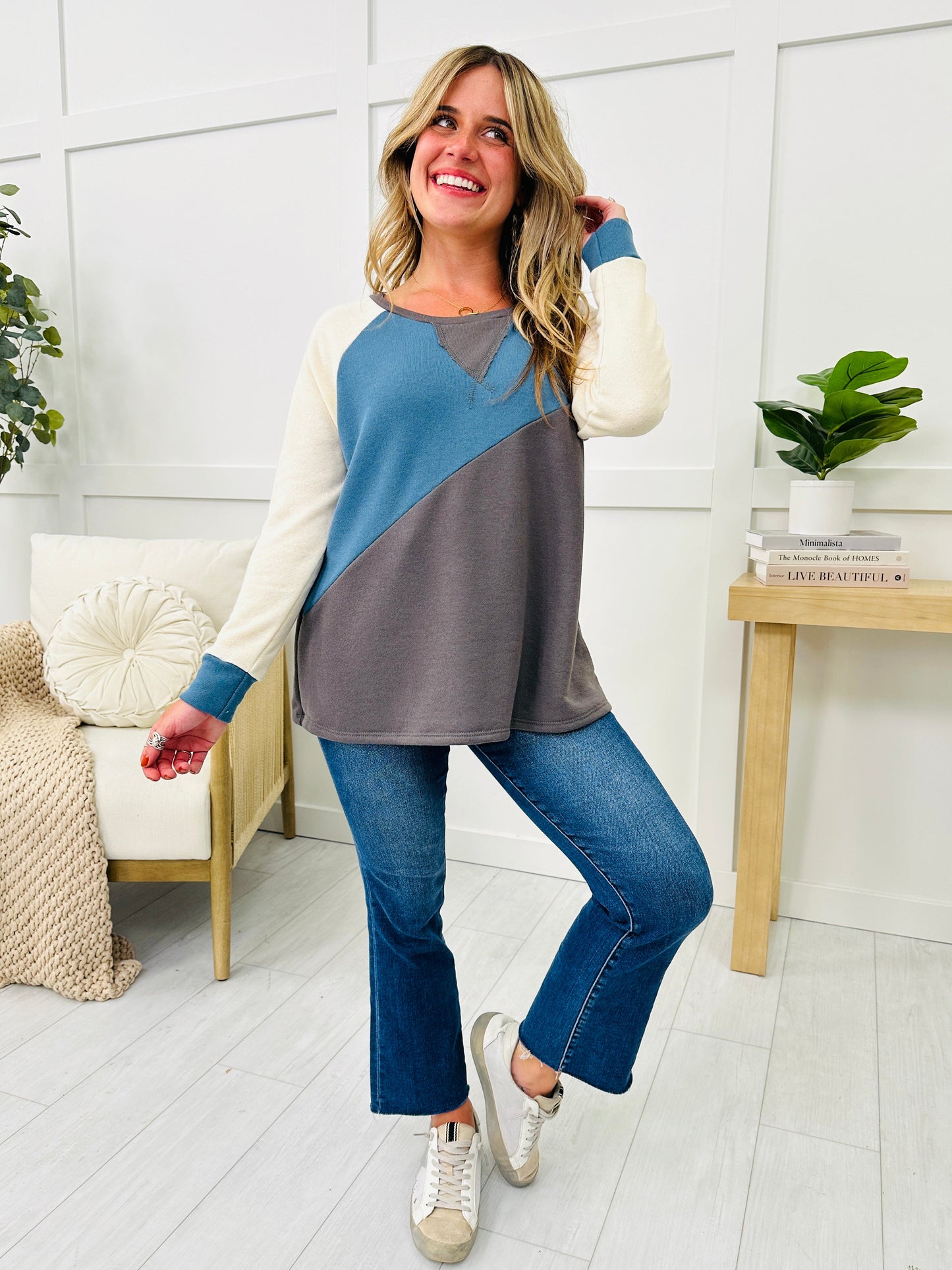 REG/CURVY Multicolor Magic Long Sleeve Top In Charcoal