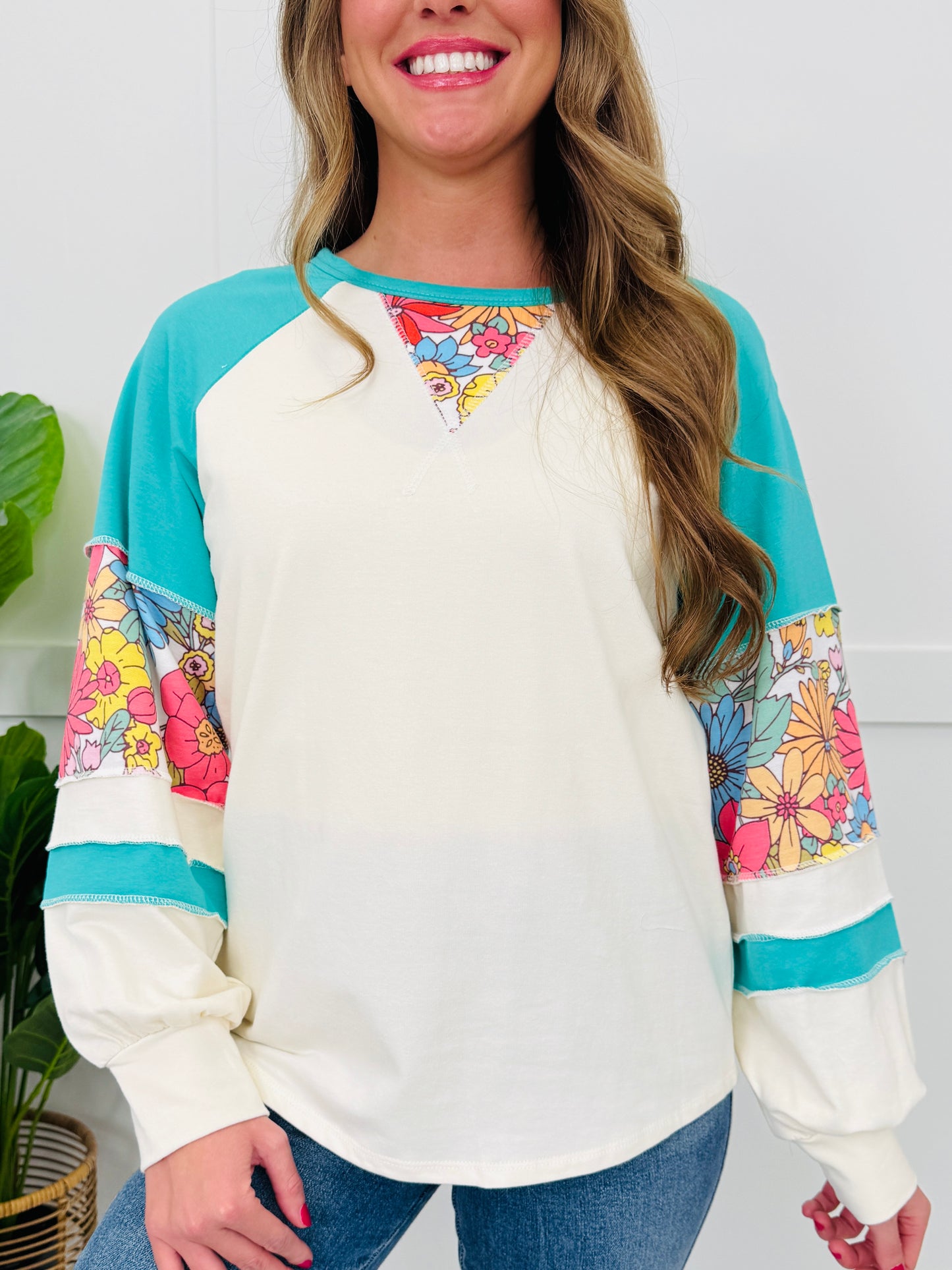 Groovy Petals Top In Mint