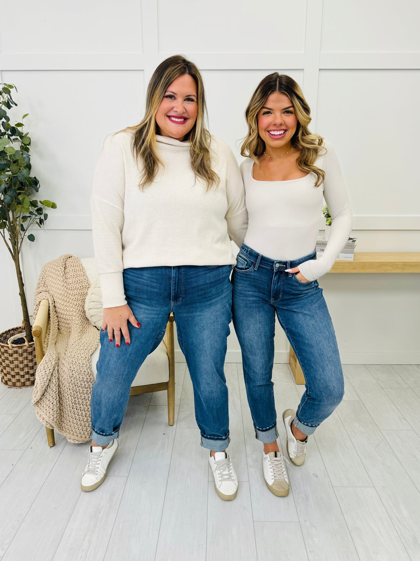 Judy Blue Easy Does It Boyfriend Jeans in Reg/Curvy